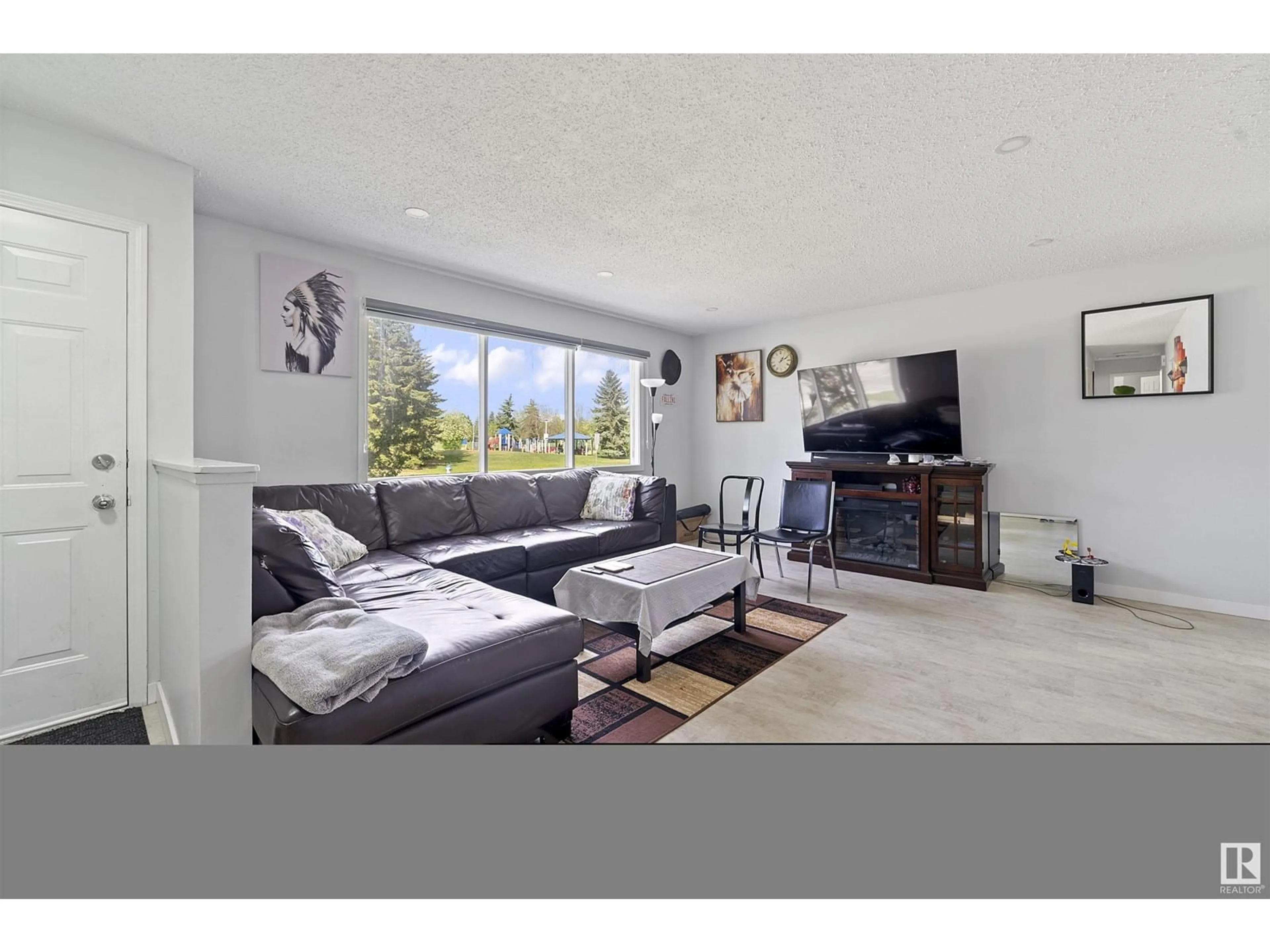 Living room with furniture, unknown for 936 KNOTTWOOD S, Edmonton Alberta T6K3C2