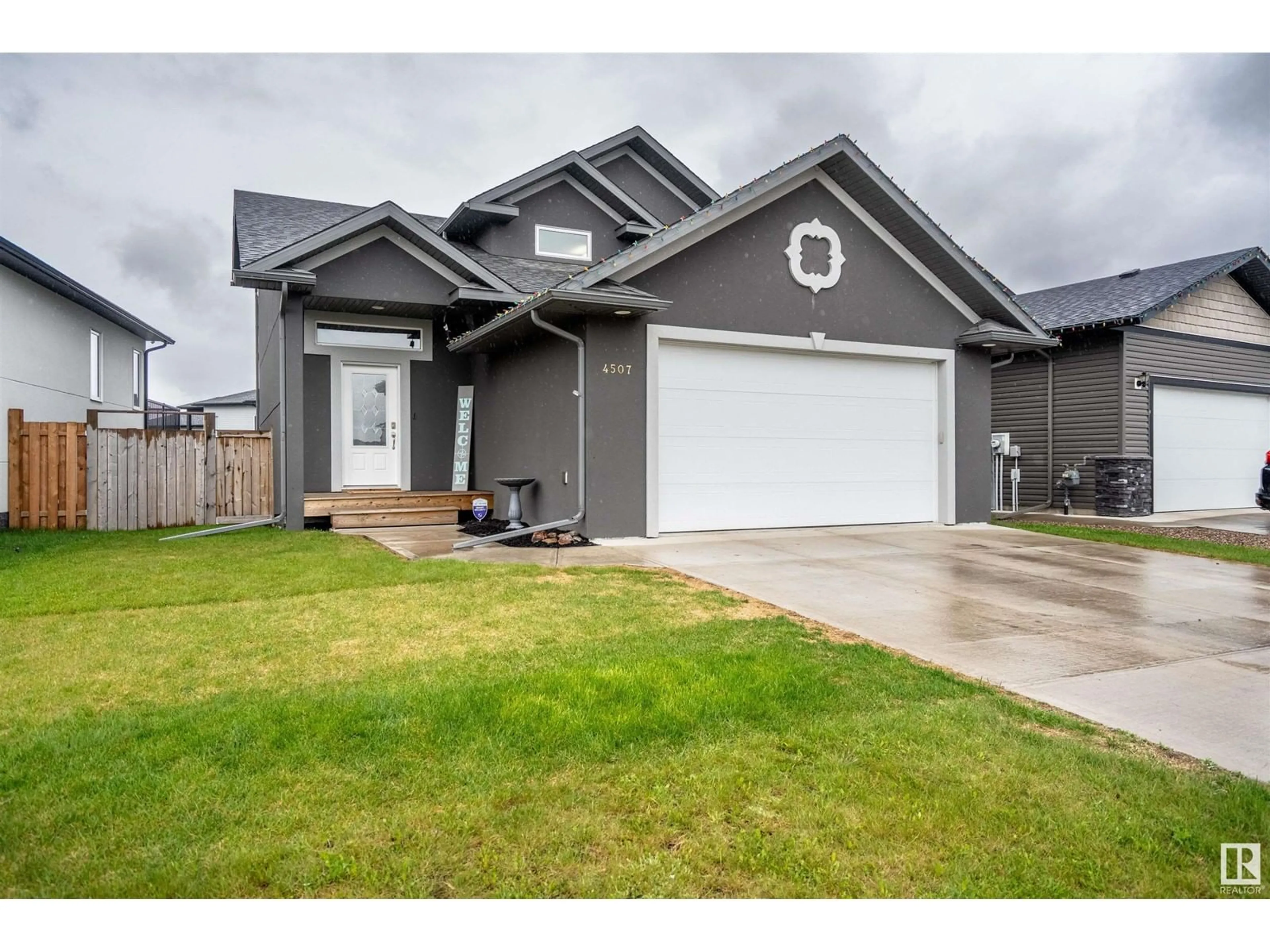 Home with vinyl exterior material, street for 4507 65 AV, Cold Lake Alberta T9M0J2