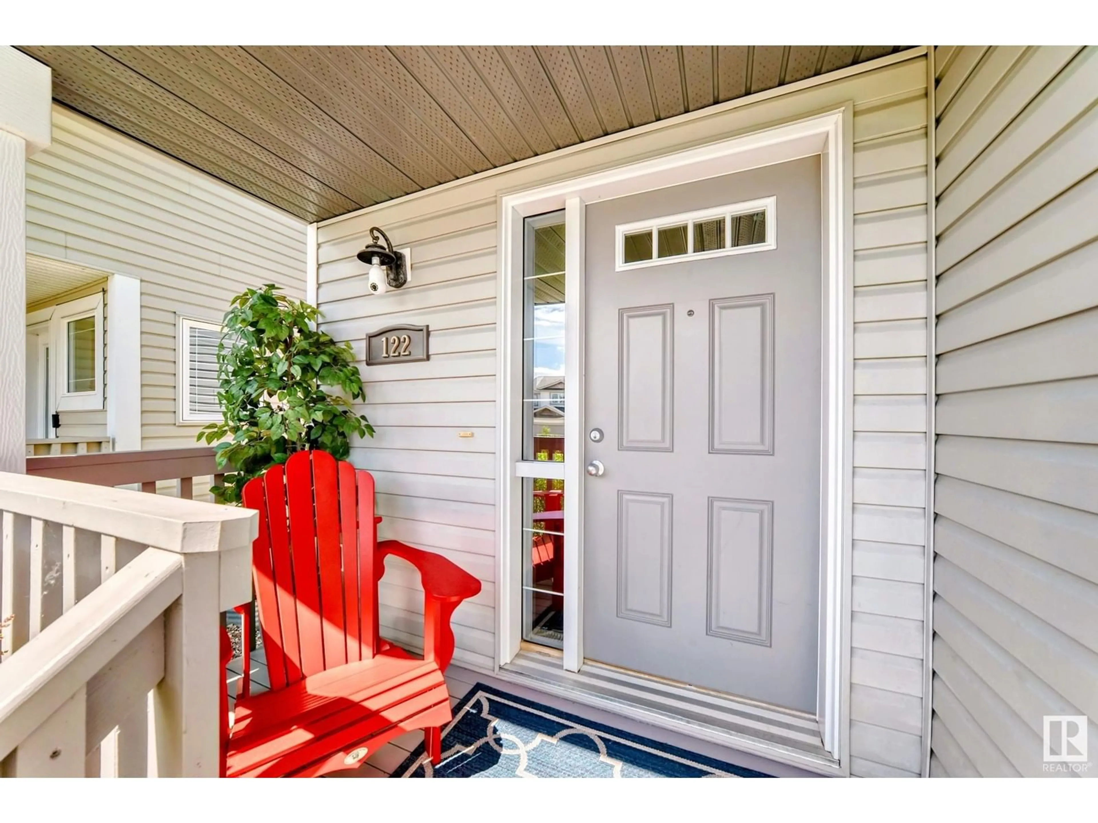Indoor entryway for 122 BOXWOOD BN, Fort Saskatchewan Alberta T8L0A6