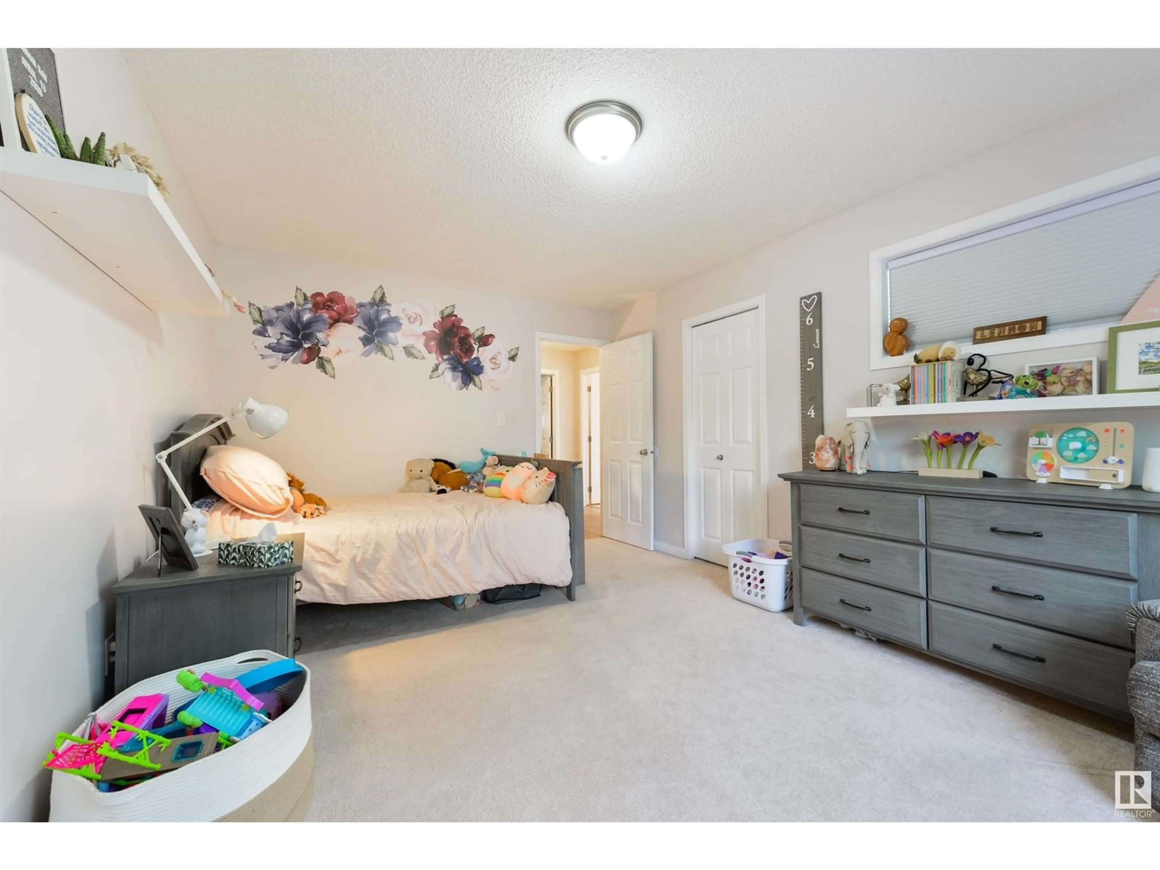 A pic of a room for 4350 - 16 23 ST NW, Edmonton Alberta T6T1T8