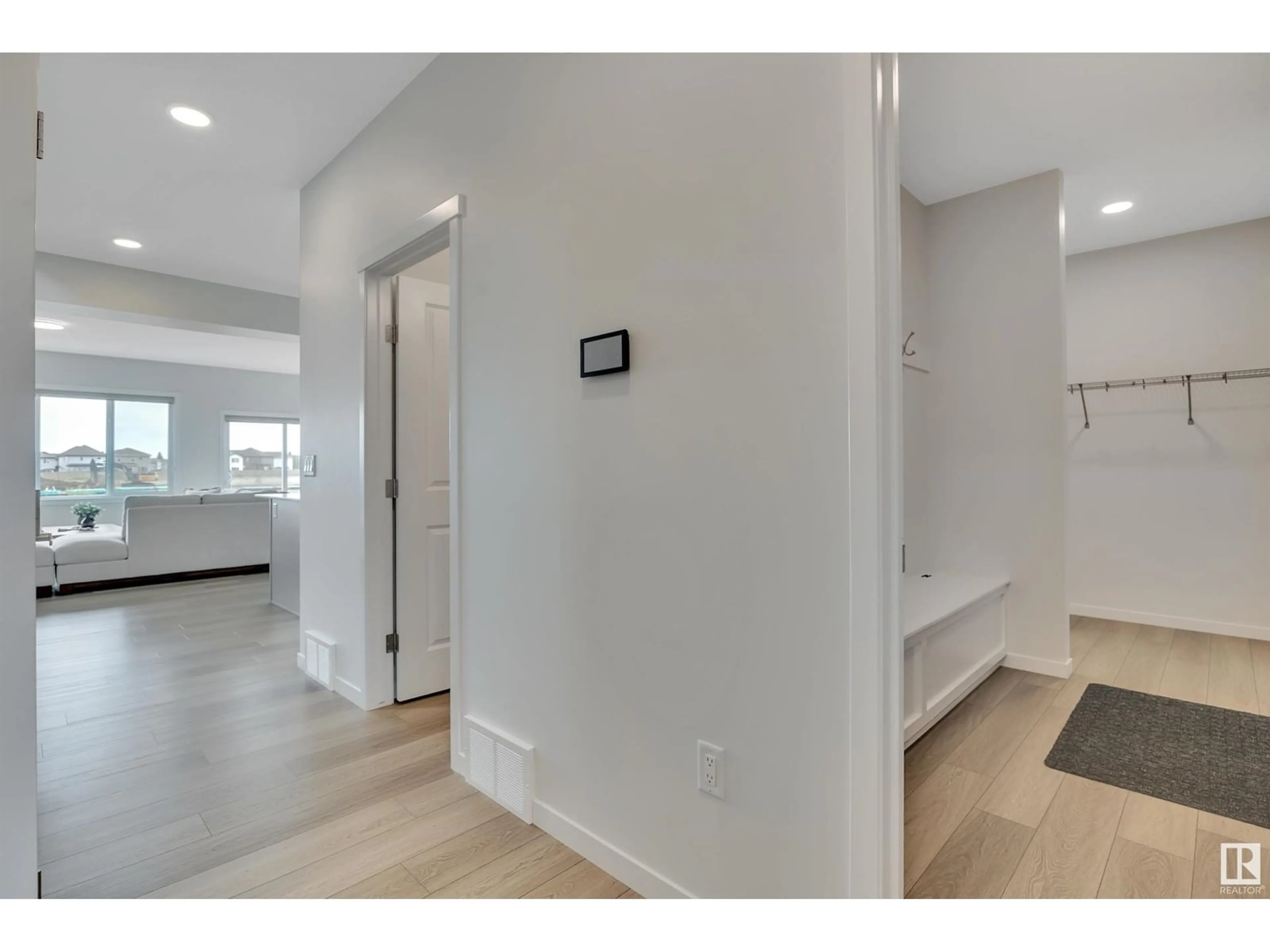 Indoor entryway for 212 CALEDON CR, Spruce Grove Alberta T7X0Y6