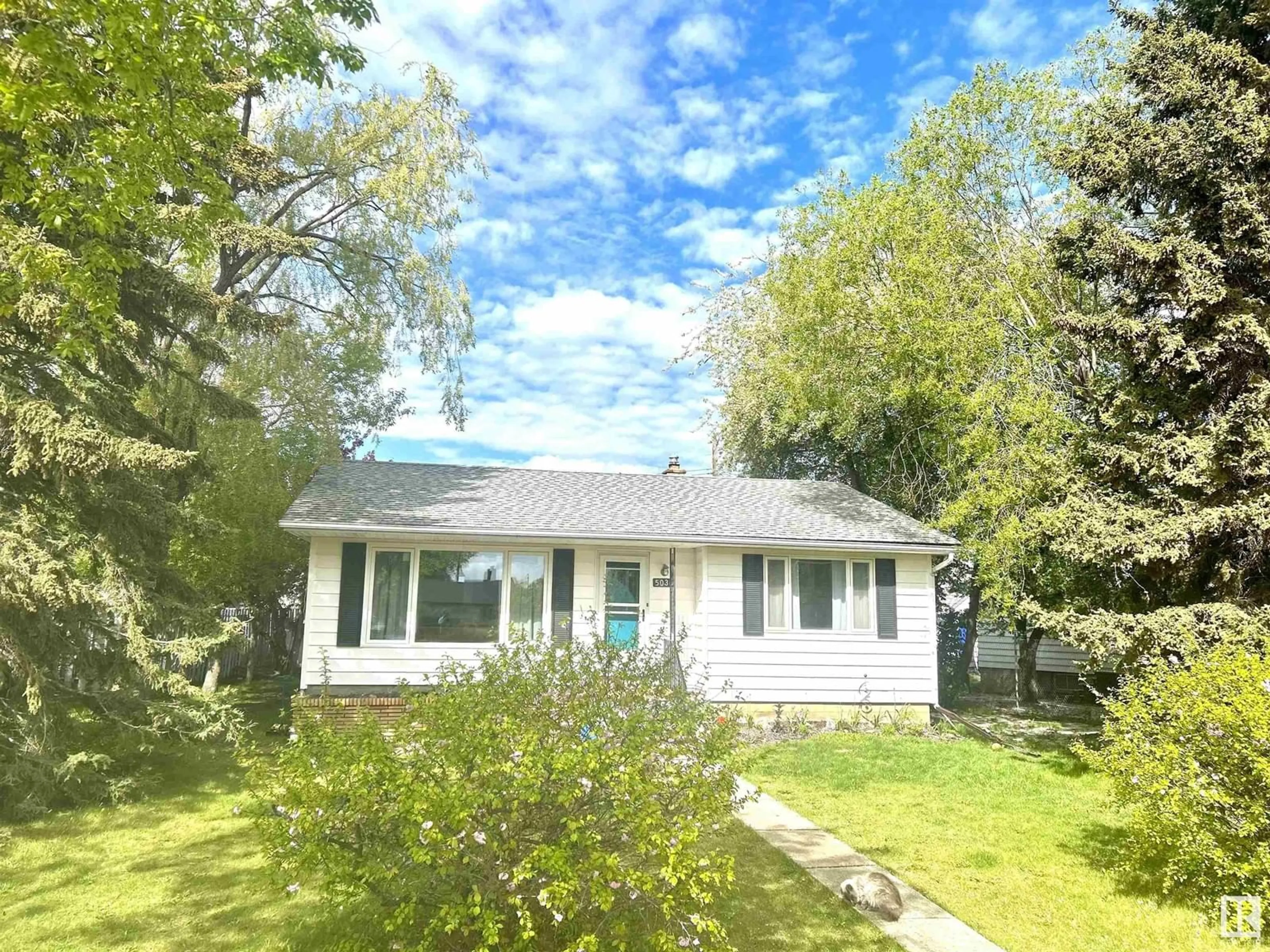 A pic from outside/outdoor area/front of a property/back of a property/a pic from drone, street for 5036 47 STREET, Drayton Valley Alberta T7A1C7