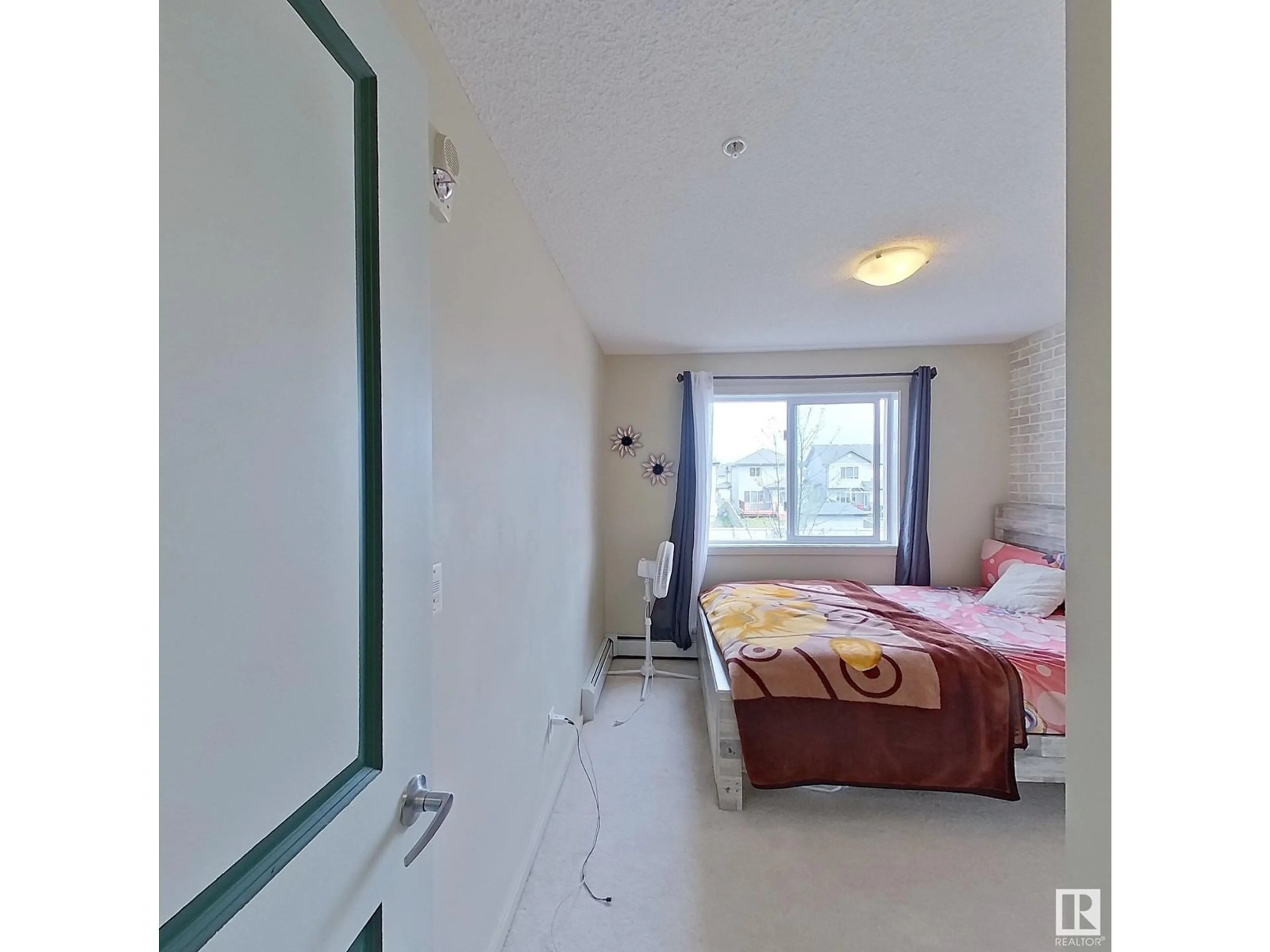 A pic of a room for 222 - 3357 16A AV, Edmonton Alberta T6J2J1