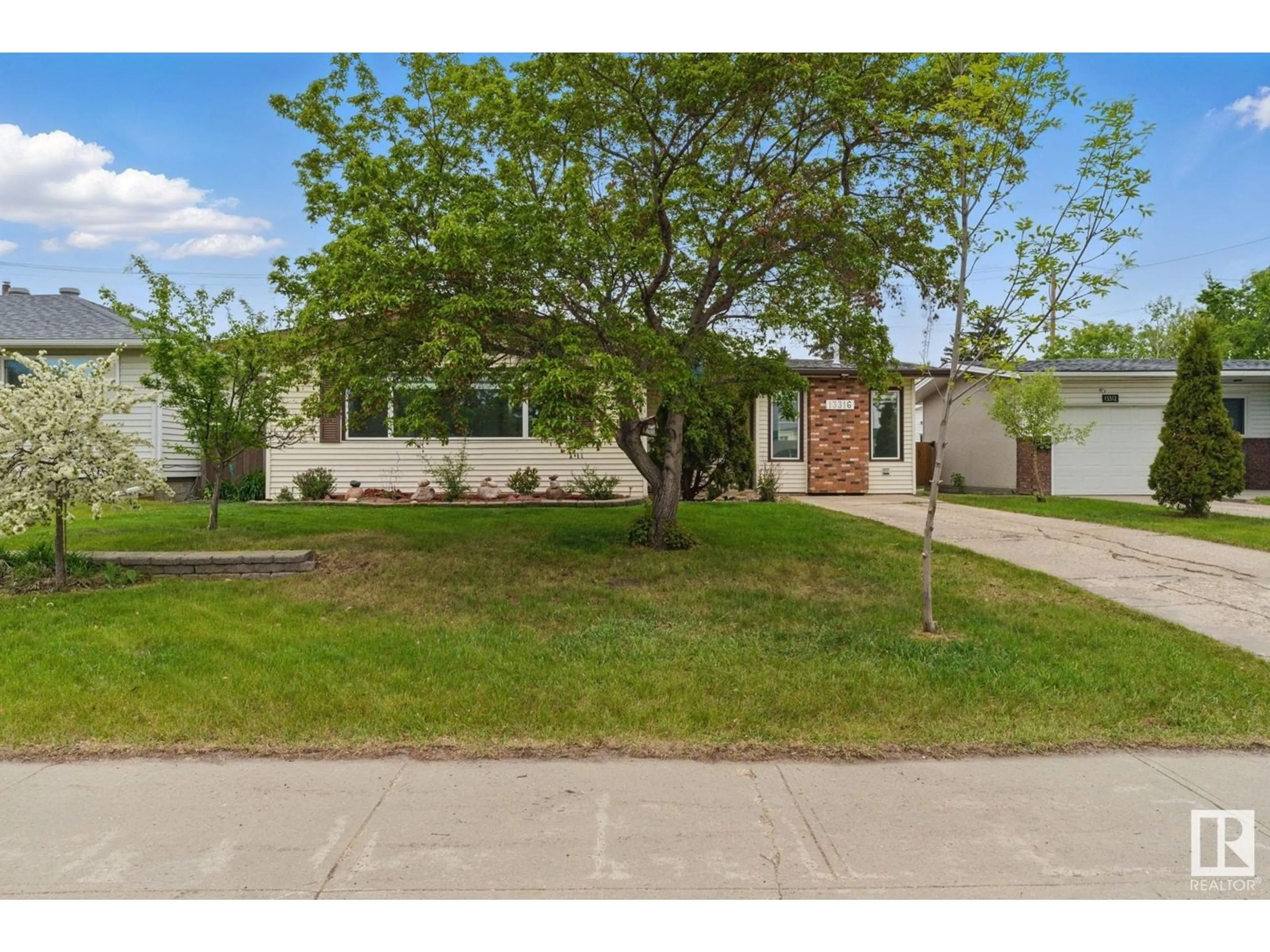 Unknown for 13316 136 AV, Edmonton Alberta T5L4B3