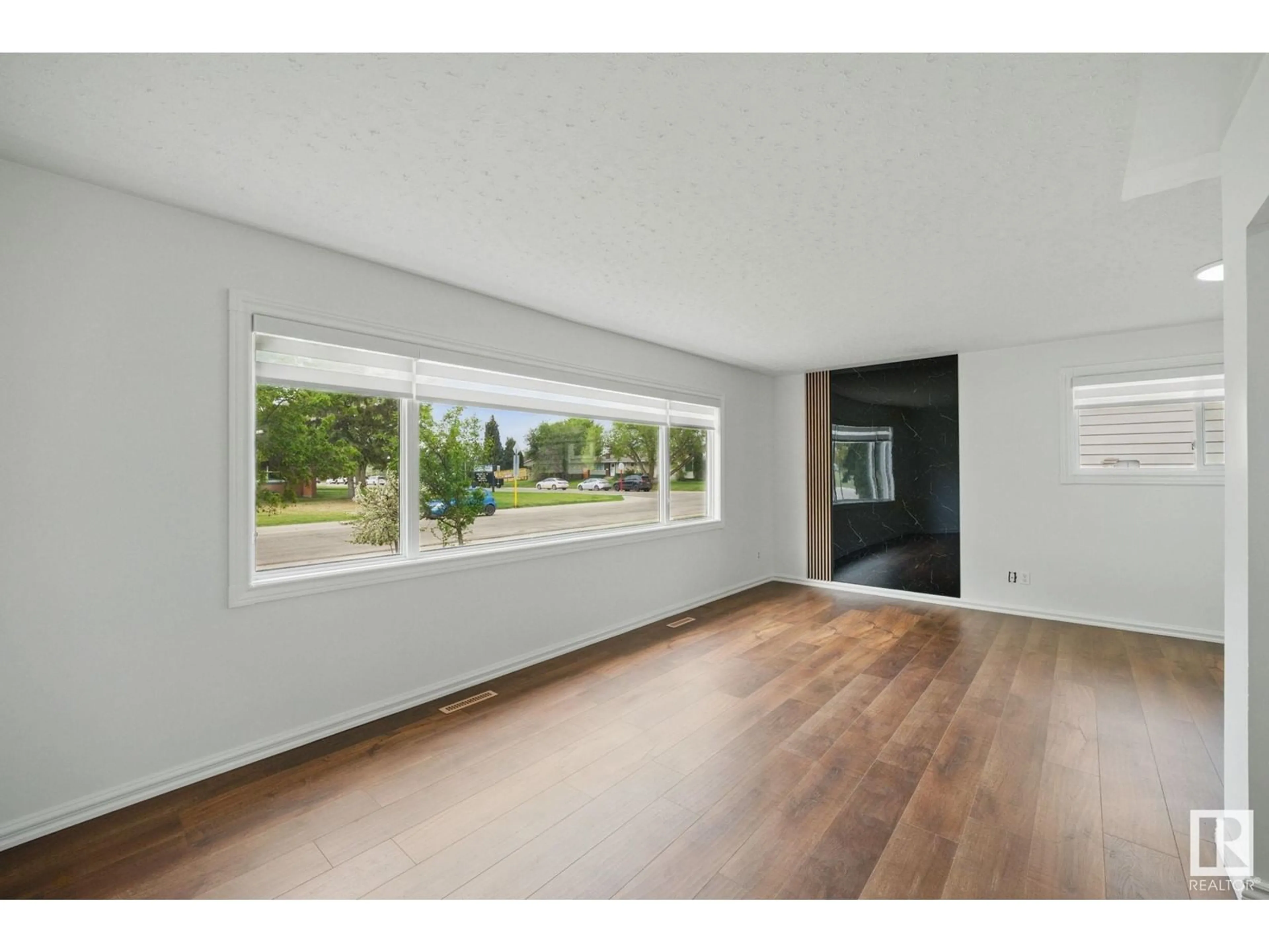A pic of a room for 13316 136 AV, Edmonton Alberta T5L4B3