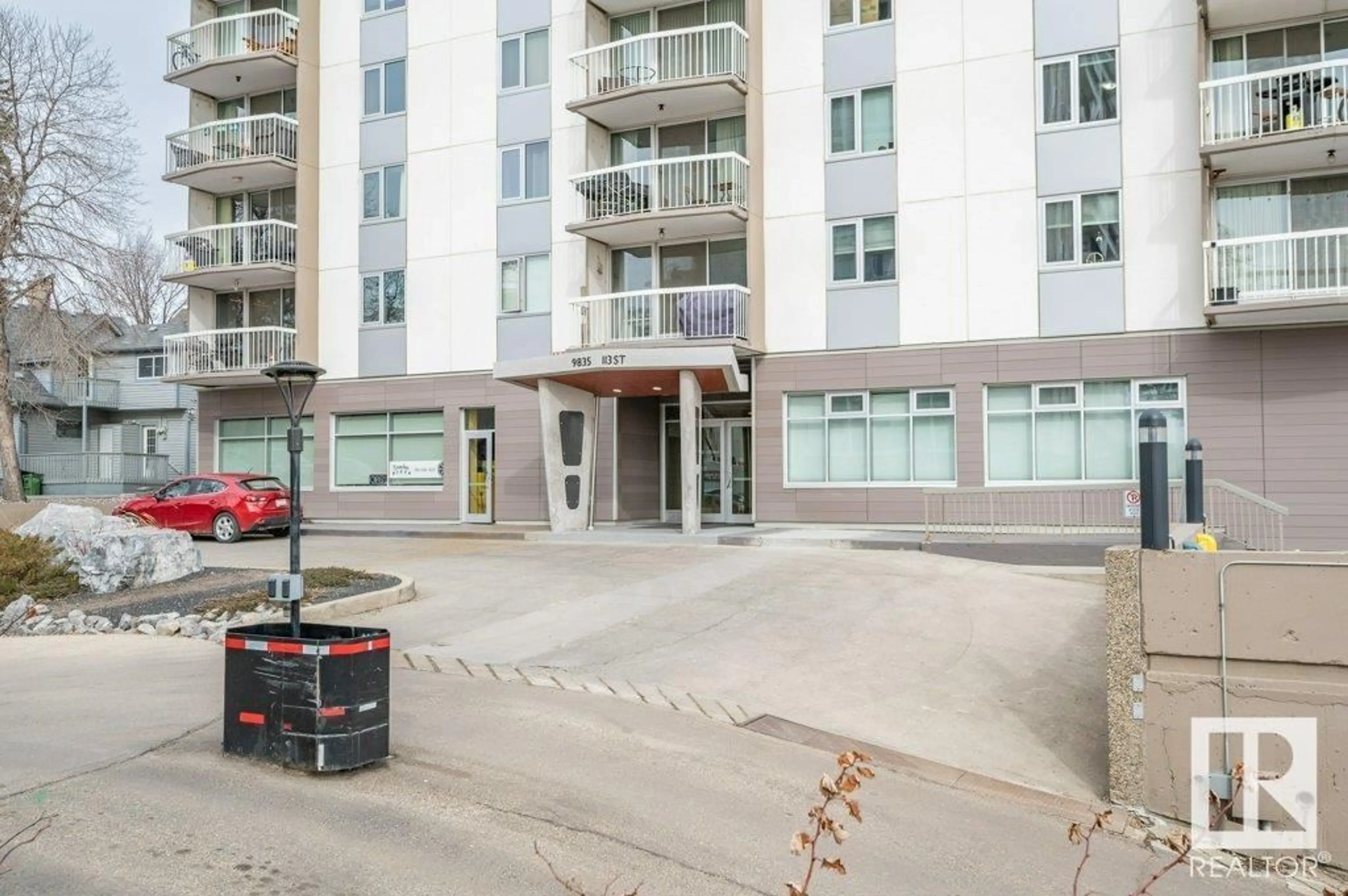 Patio, unknown for 9835 - 1501 113 ST, Edmonton Alberta T5K1N4