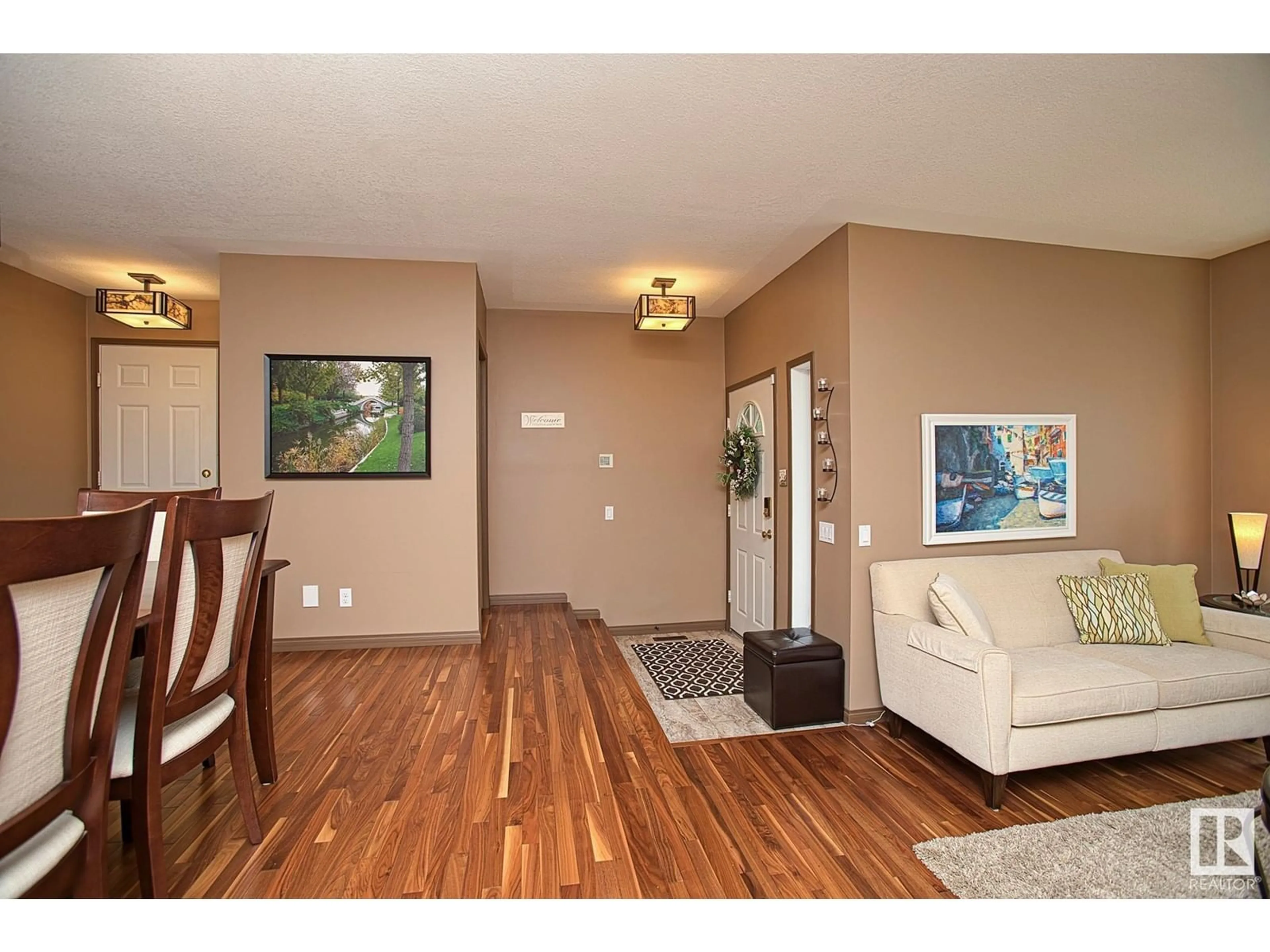 Indoor entryway for 8815 188 STREET, Edmonton Alberta T5T5Z8