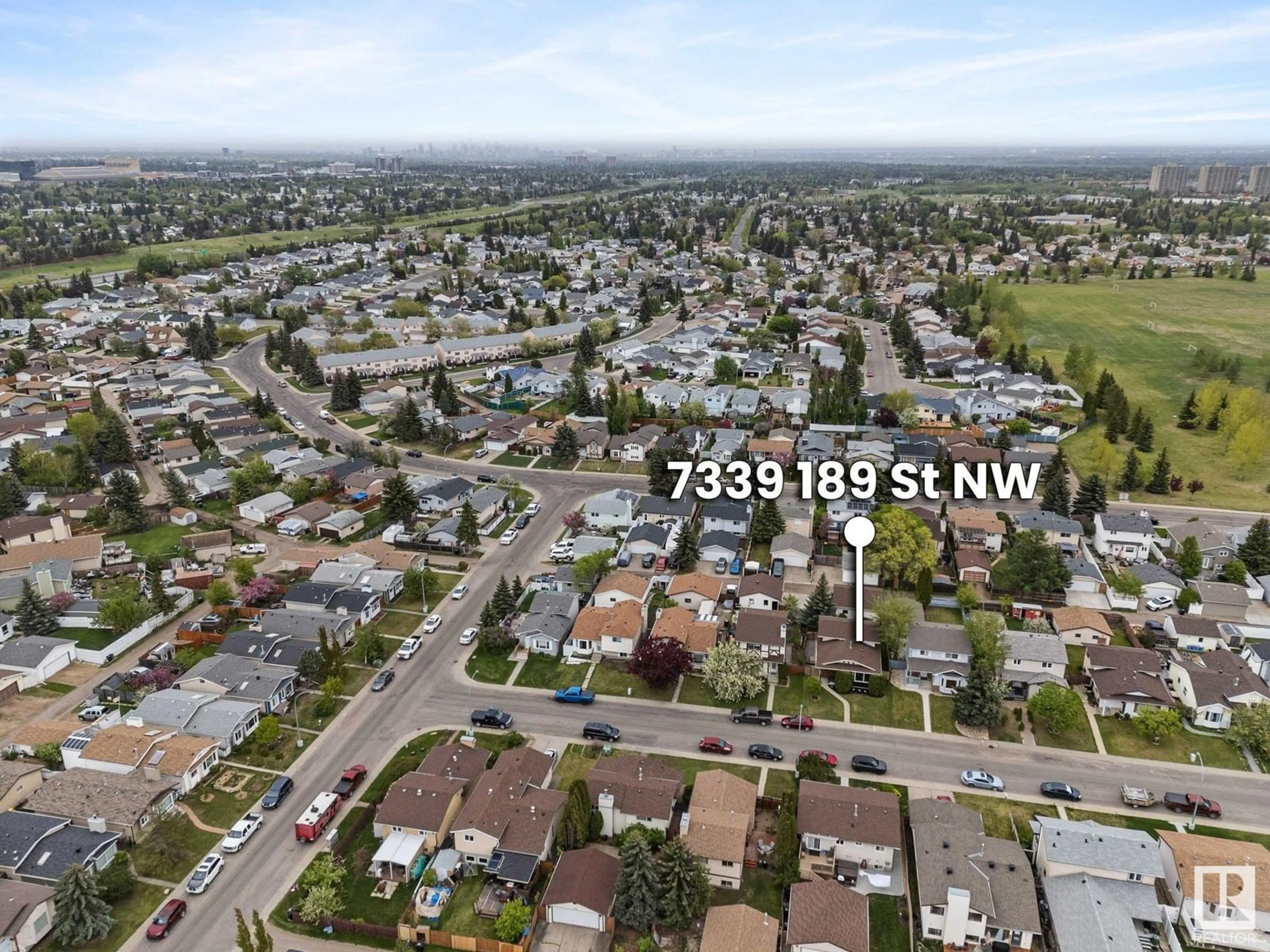 A pic from outside/outdoor area/front of a property/back of a property/a pic from drone, street for 7339 189 ST, Edmonton Alberta T5T5G7