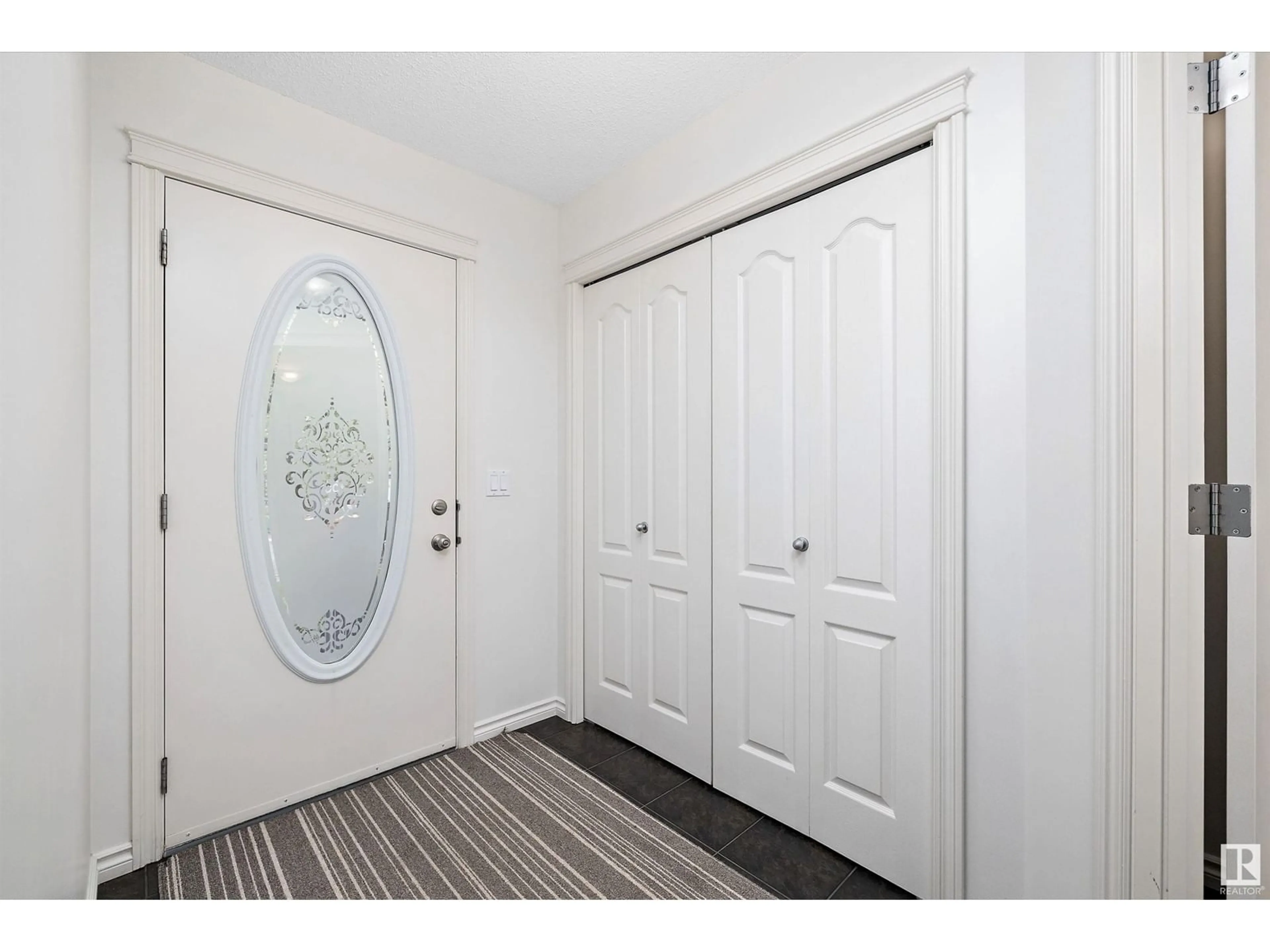 Indoor entryway for SW - 17115 7A AV, Edmonton Alberta T6W0M5
