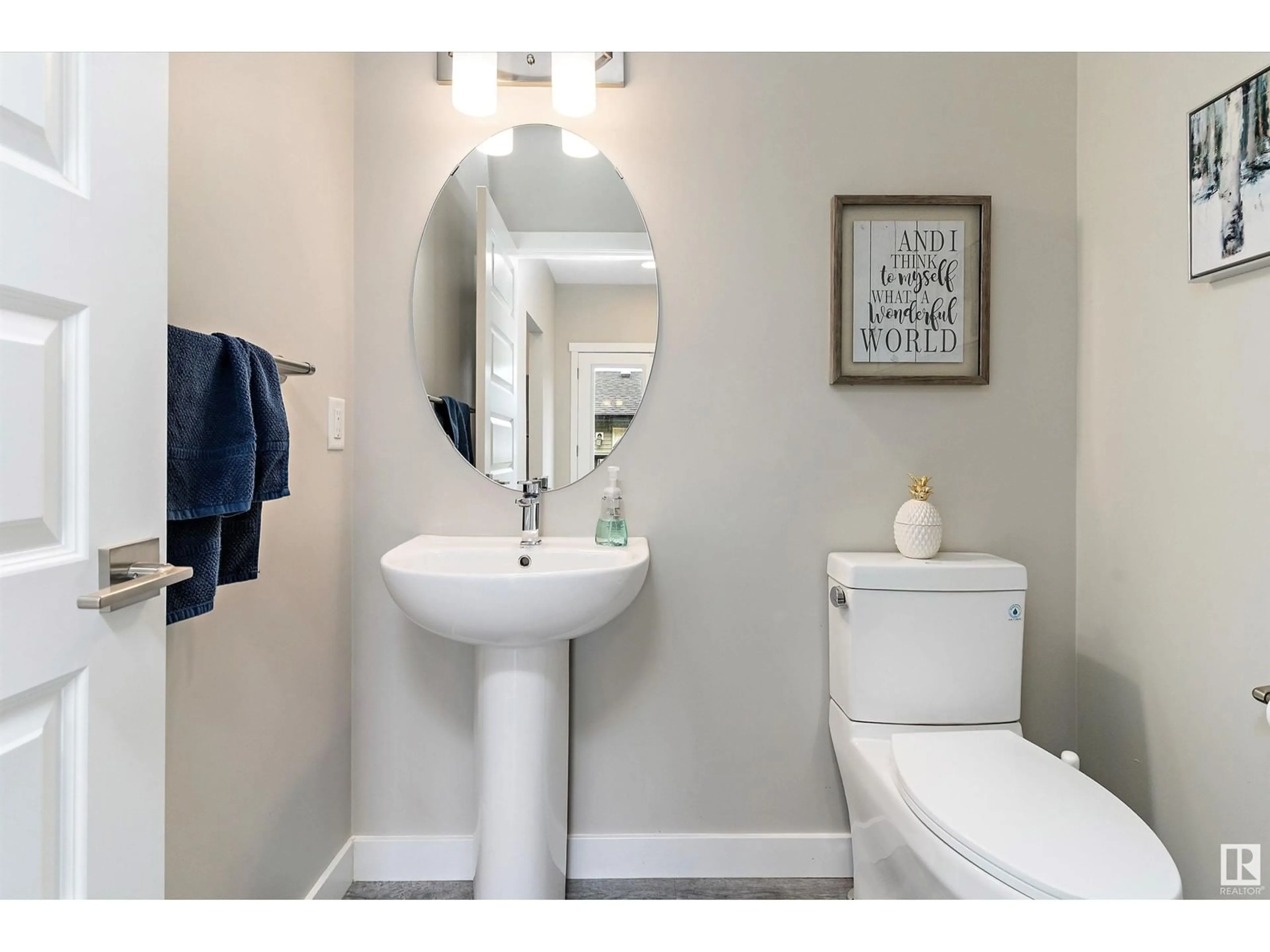 Standard bathroom, ceramic/tile floor for SW - 2111 160 ST, Edmonton Alberta T6W4E5
