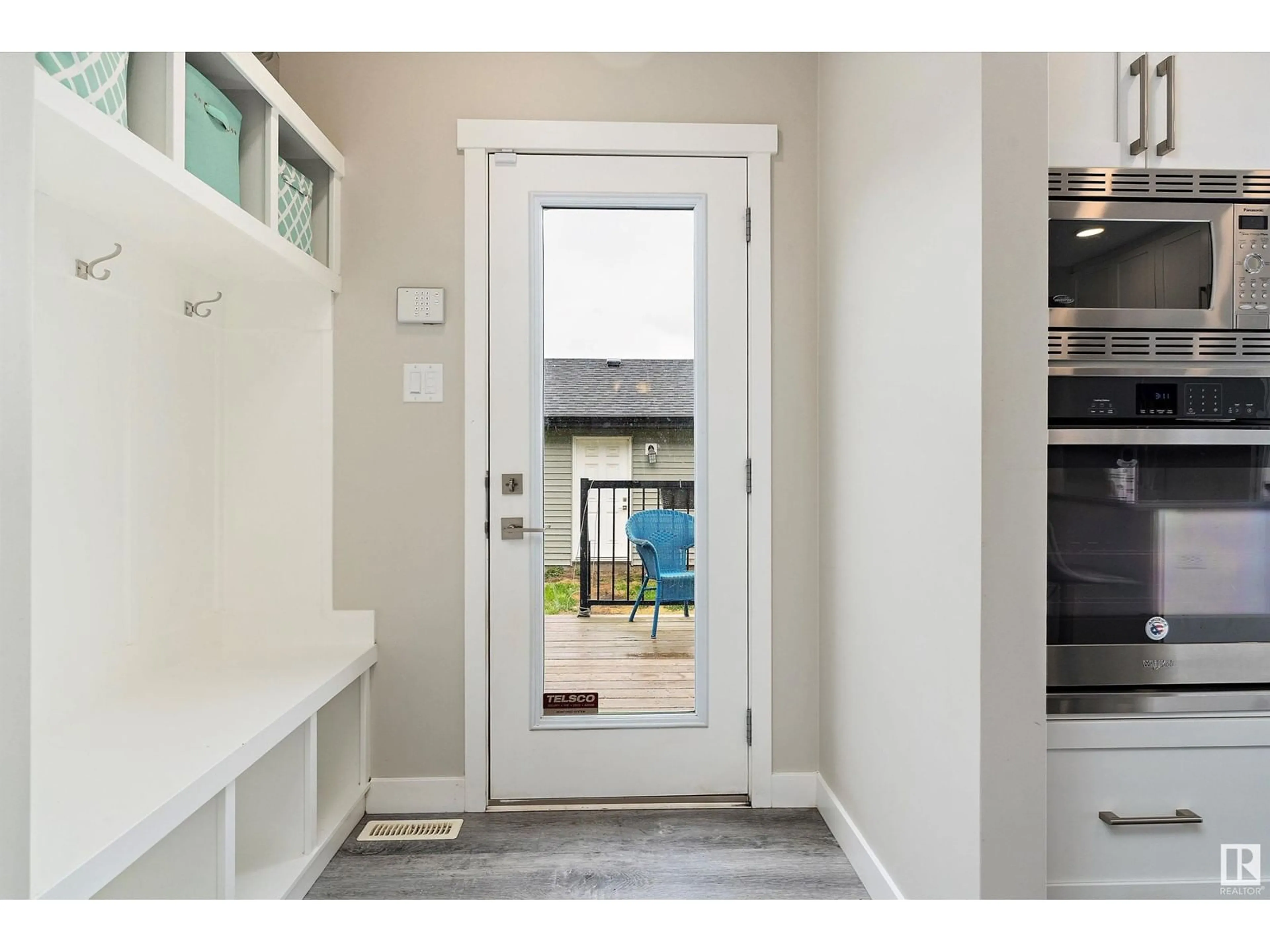 Indoor entryway for SW - 2111 160 ST, Edmonton Alberta T6W4E5