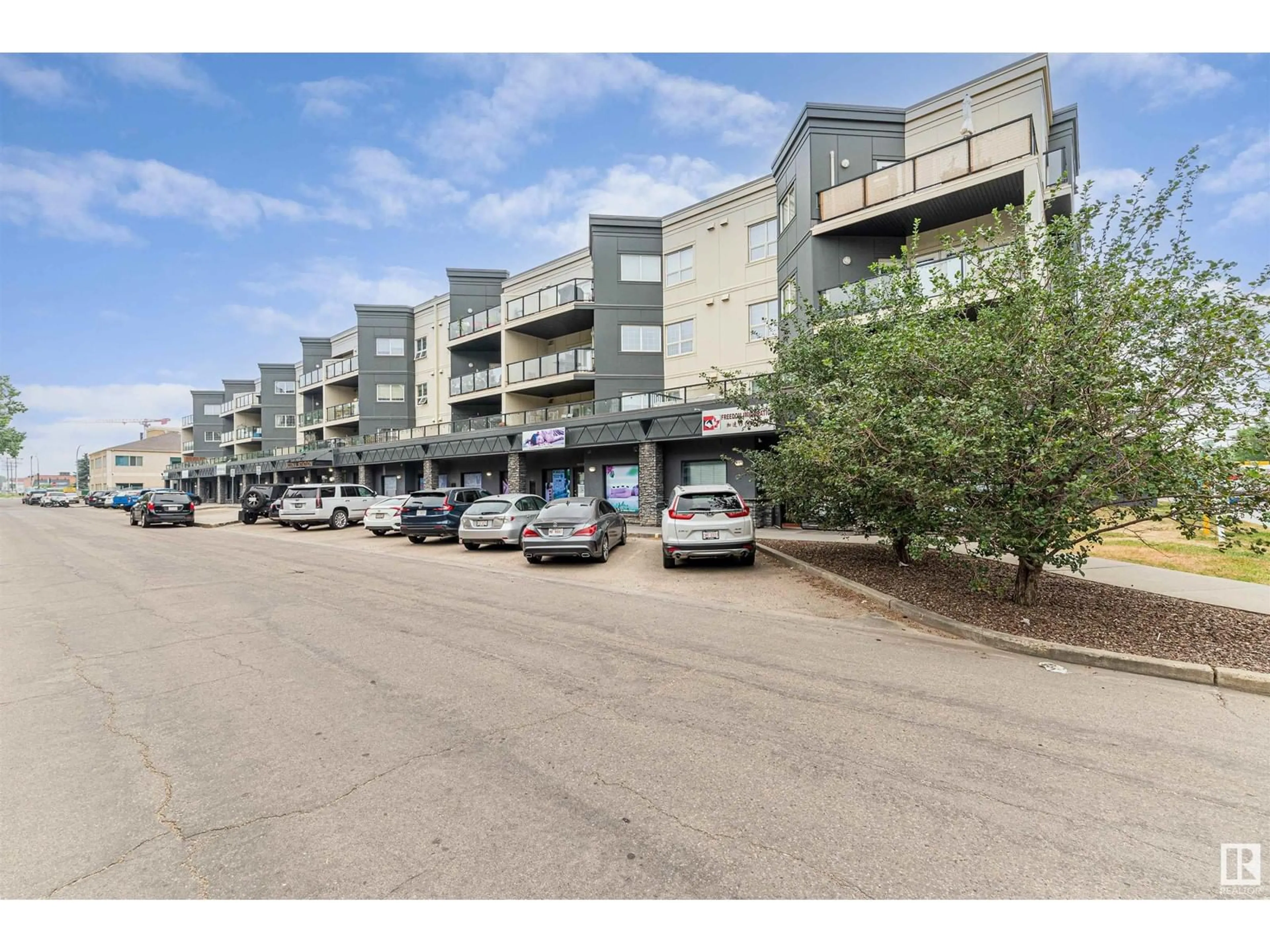 Unknown for 310 - 10116 80 AV, Edmonton Alberta T6E6V7