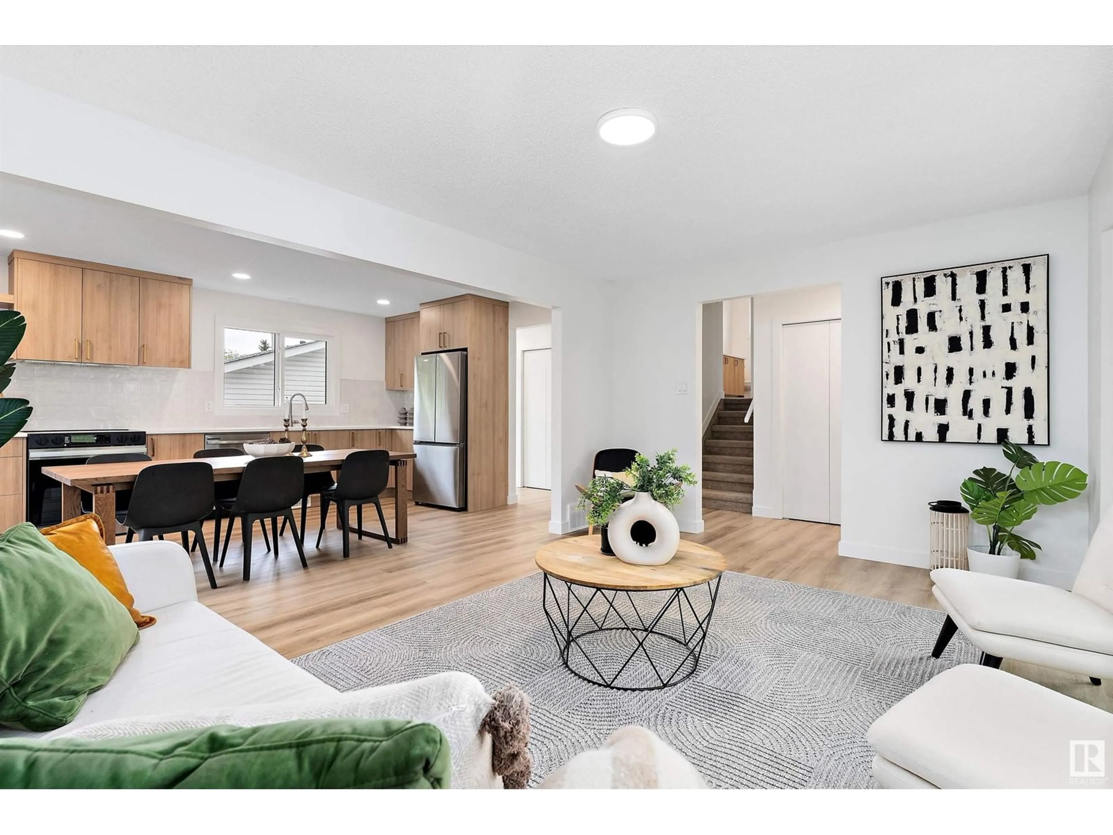 Unknown for 17133 100 ST, Edmonton Alberta T5X3R6