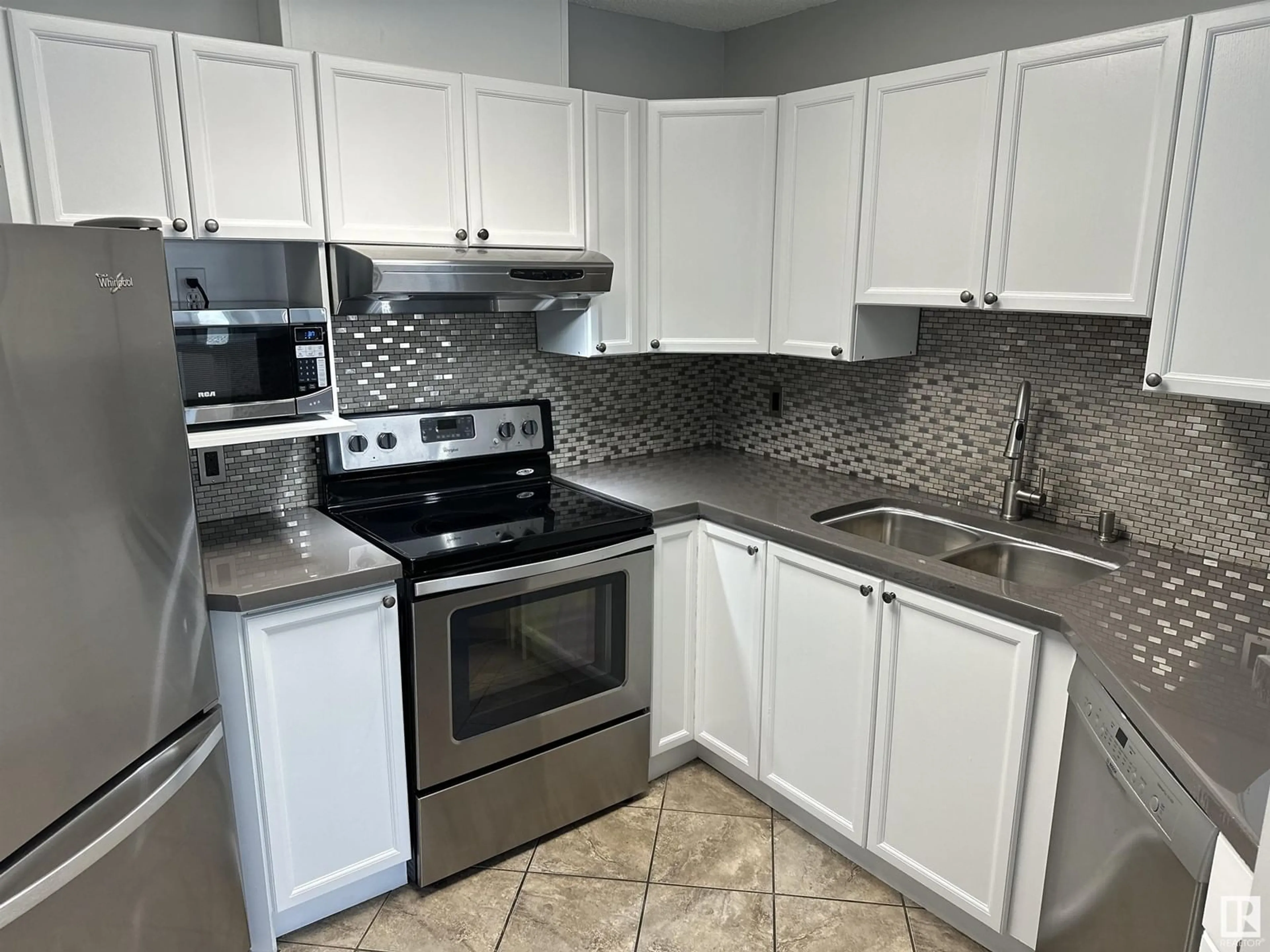 Standard kitchen, ceramic/tile floor for #301 - 9905 112 ST, Edmonton Alberta T6H5N8
