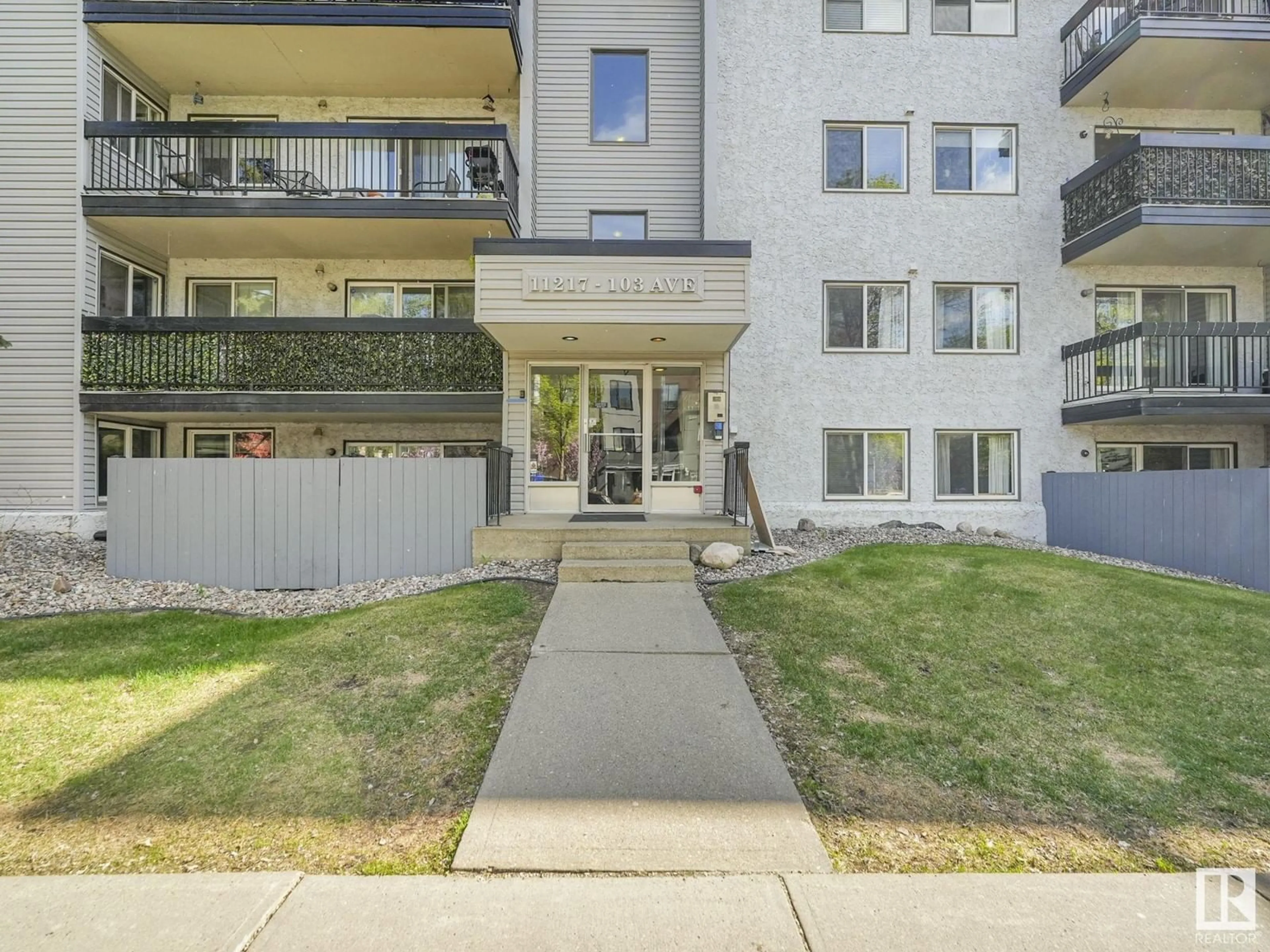 Patio, street for #322 - 11217 103 AV, Edmonton Alberta T5K2V9