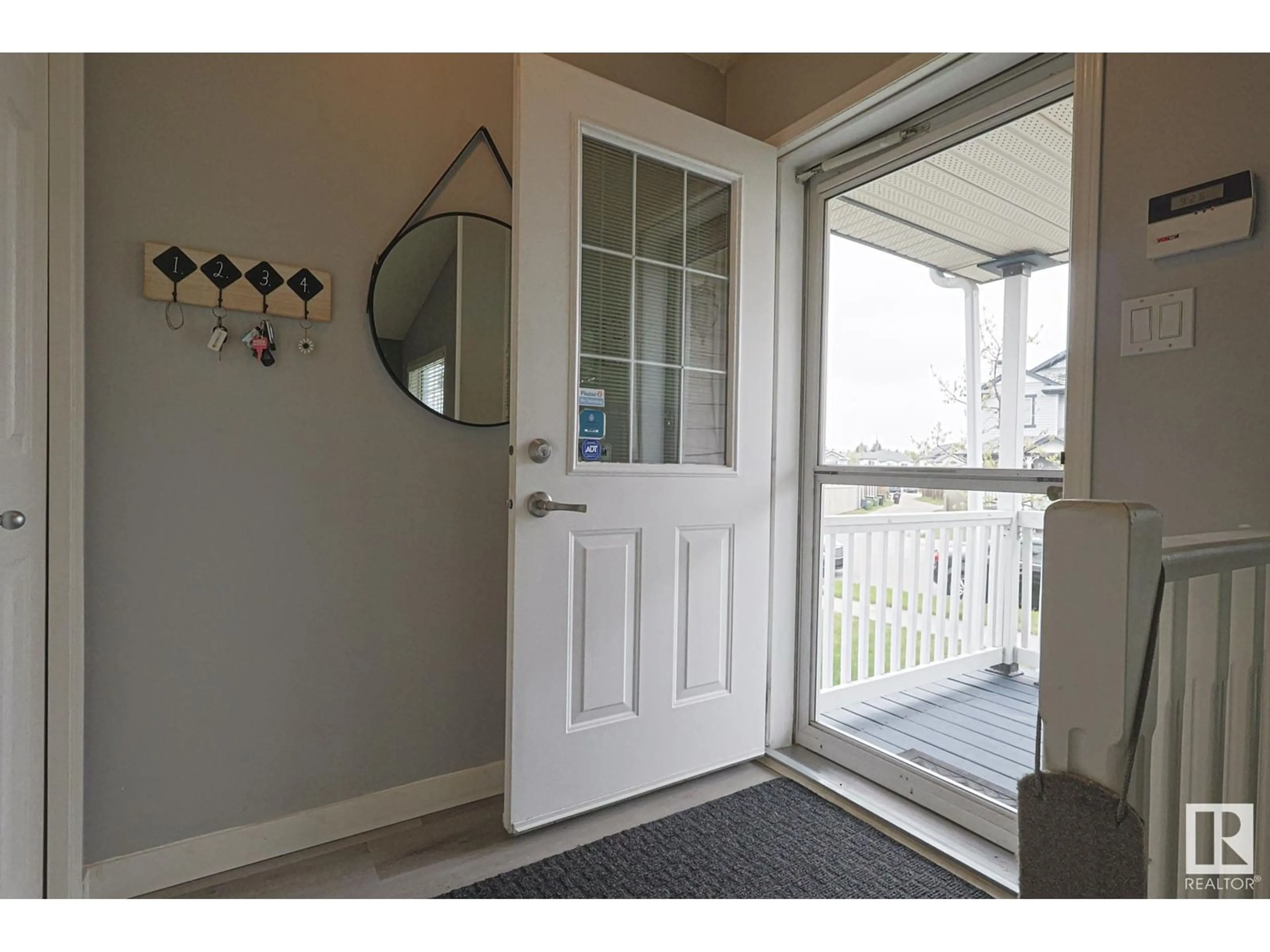 Indoor entryway for 3119 32 AV, Edmonton Alberta T6T1X3