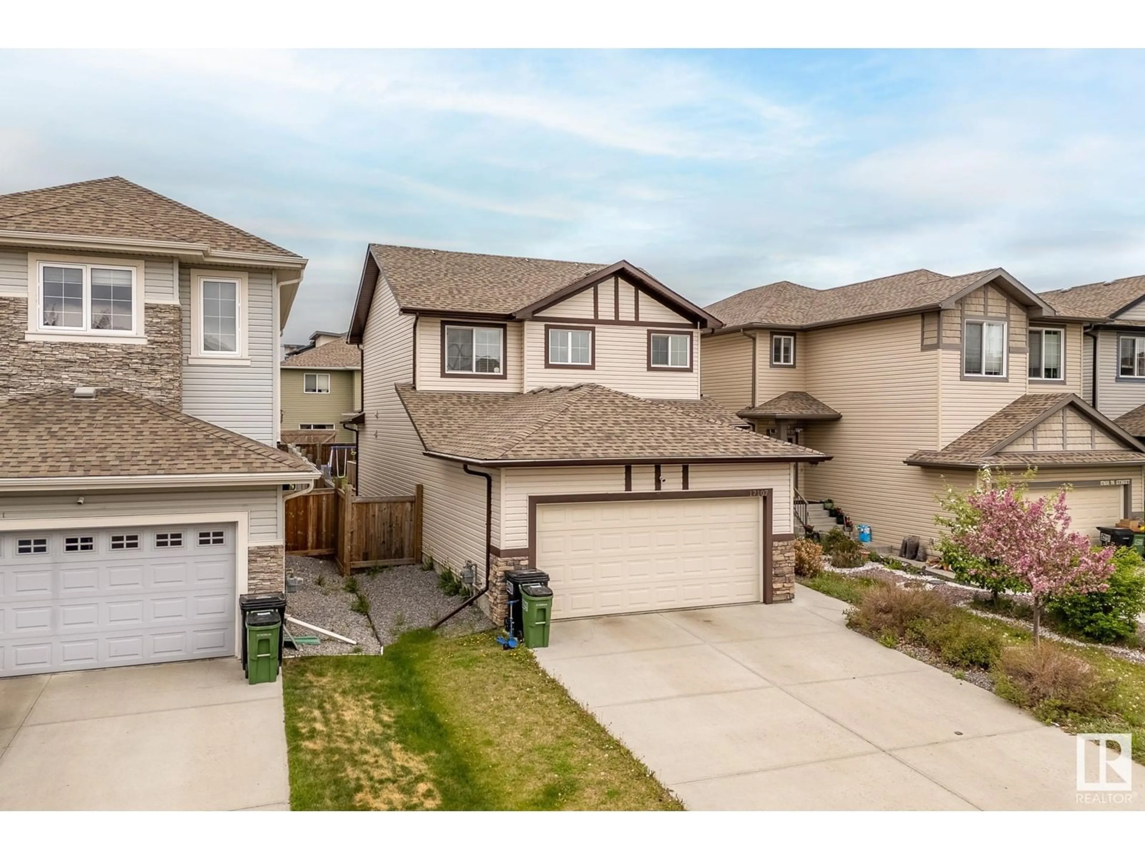 A pic from outside/outdoor area/front of a property/back of a property/a pic from drone, street for NW - 17107 78 ST, Edmonton Alberta T5Z0E6