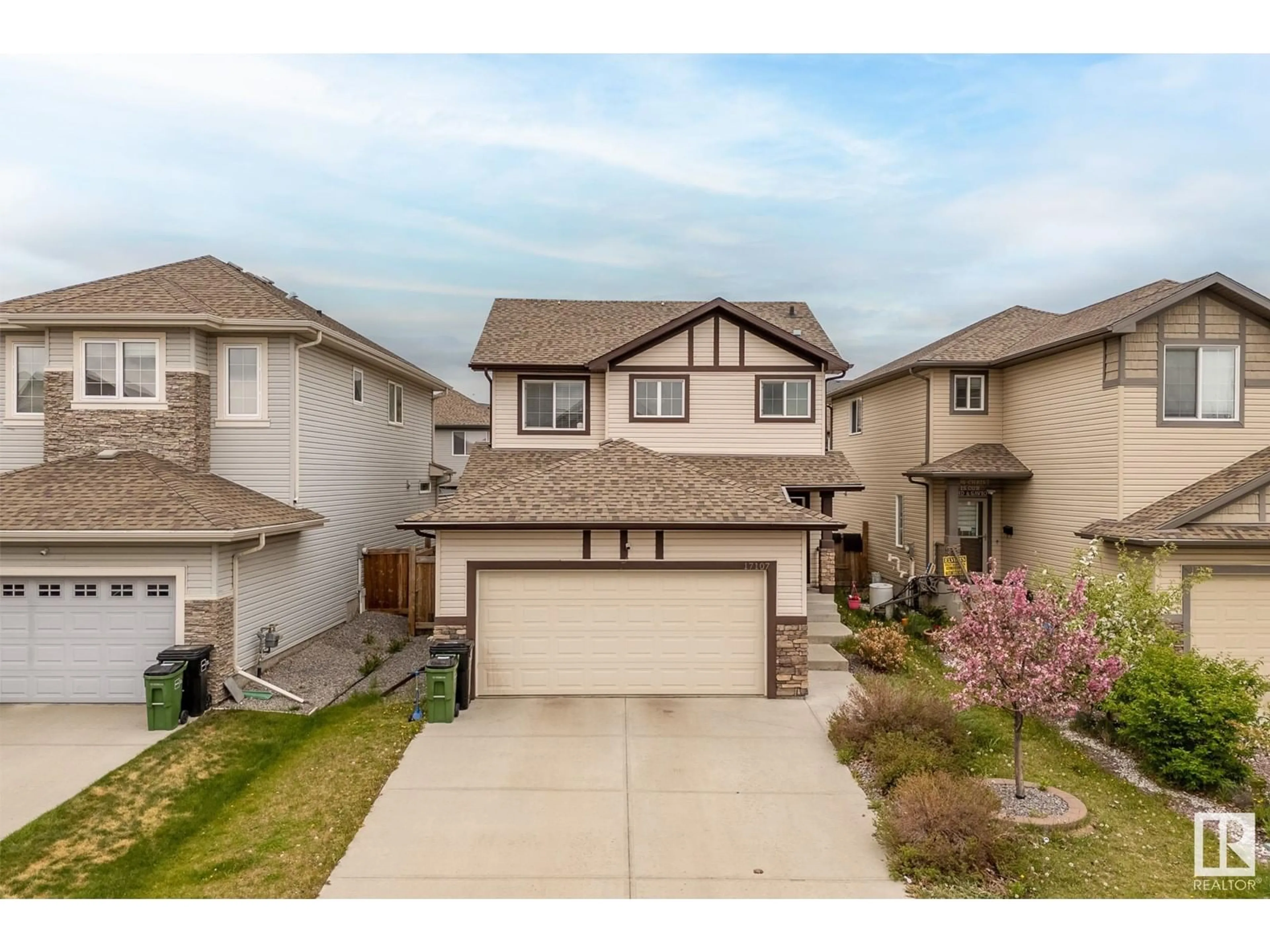 A pic from outside/outdoor area/front of a property/back of a property/a pic from drone, street for NW - 17107 78 ST, Edmonton Alberta T5Z0E6
