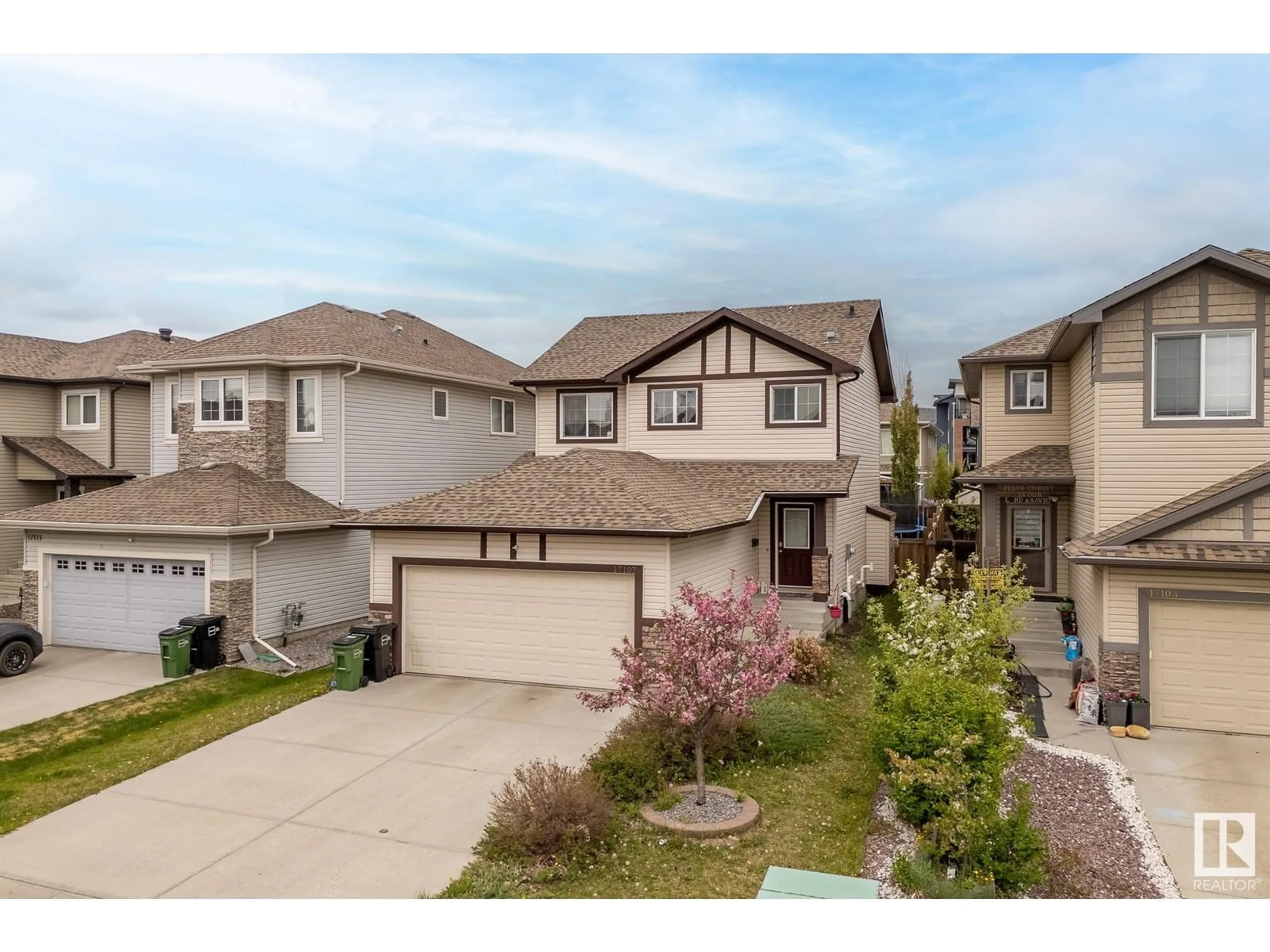 A pic from outside/outdoor area/front of a property/back of a property/a pic from drone, street for NW - 17107 78 ST, Edmonton Alberta T5Z0E6