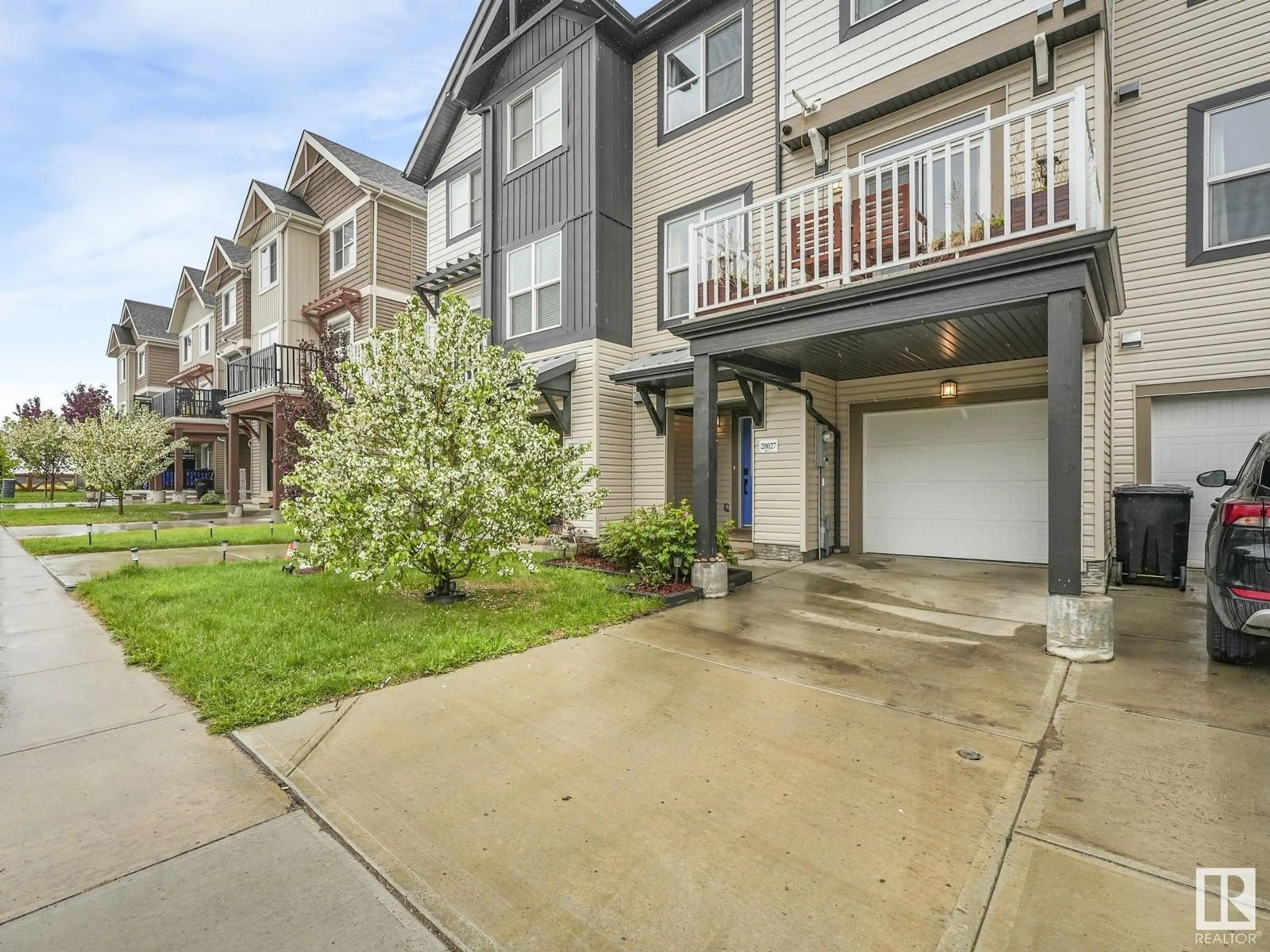 A pic from outside/outdoor area/front of a property/back of a property/a pic from drone, street for NW - 20027 20 AV, Edmonton Alberta T6M0X7
