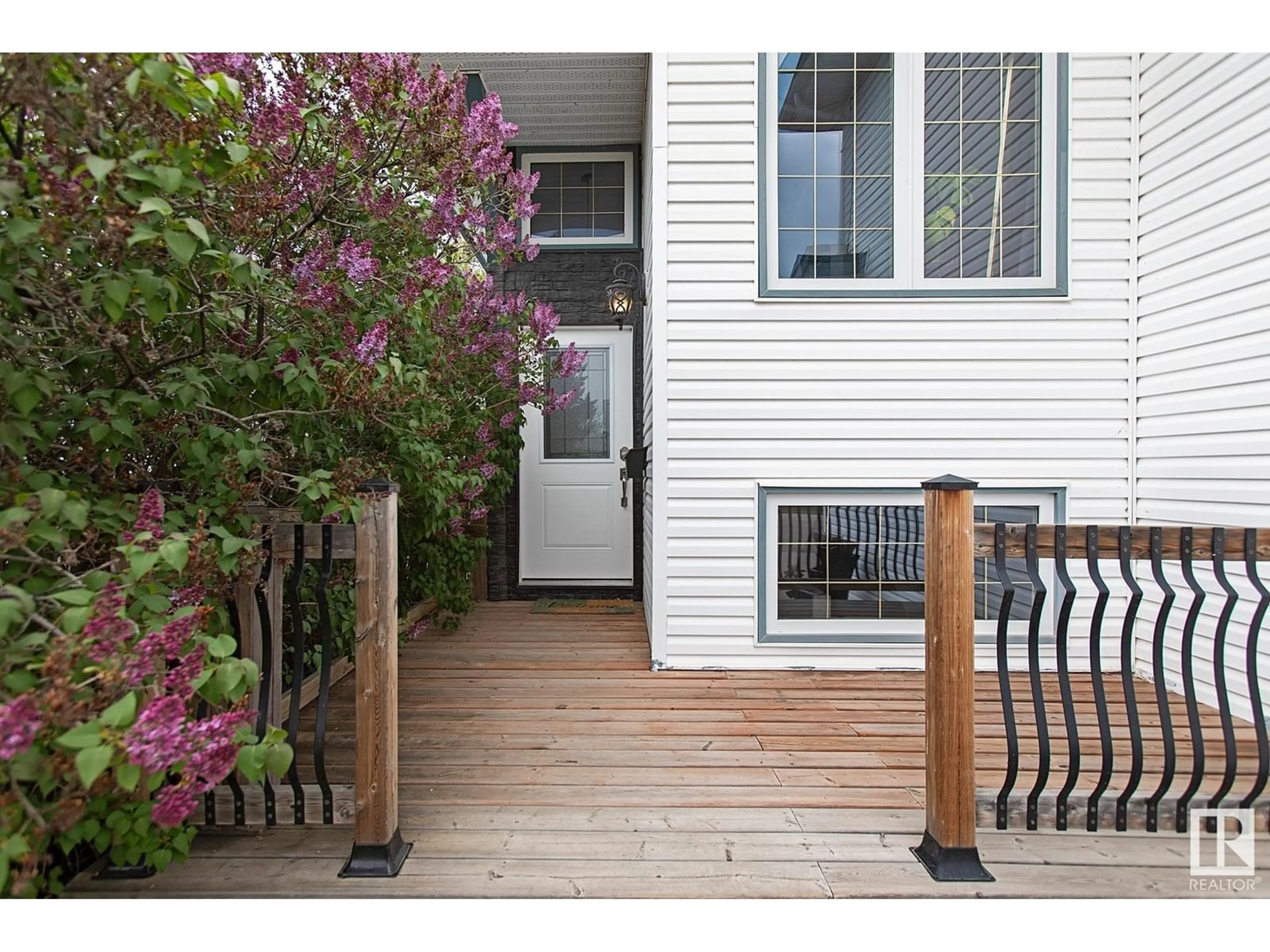 Patio, street for 67 WESTVIEW CR, Calmar Alberta T0C0V0