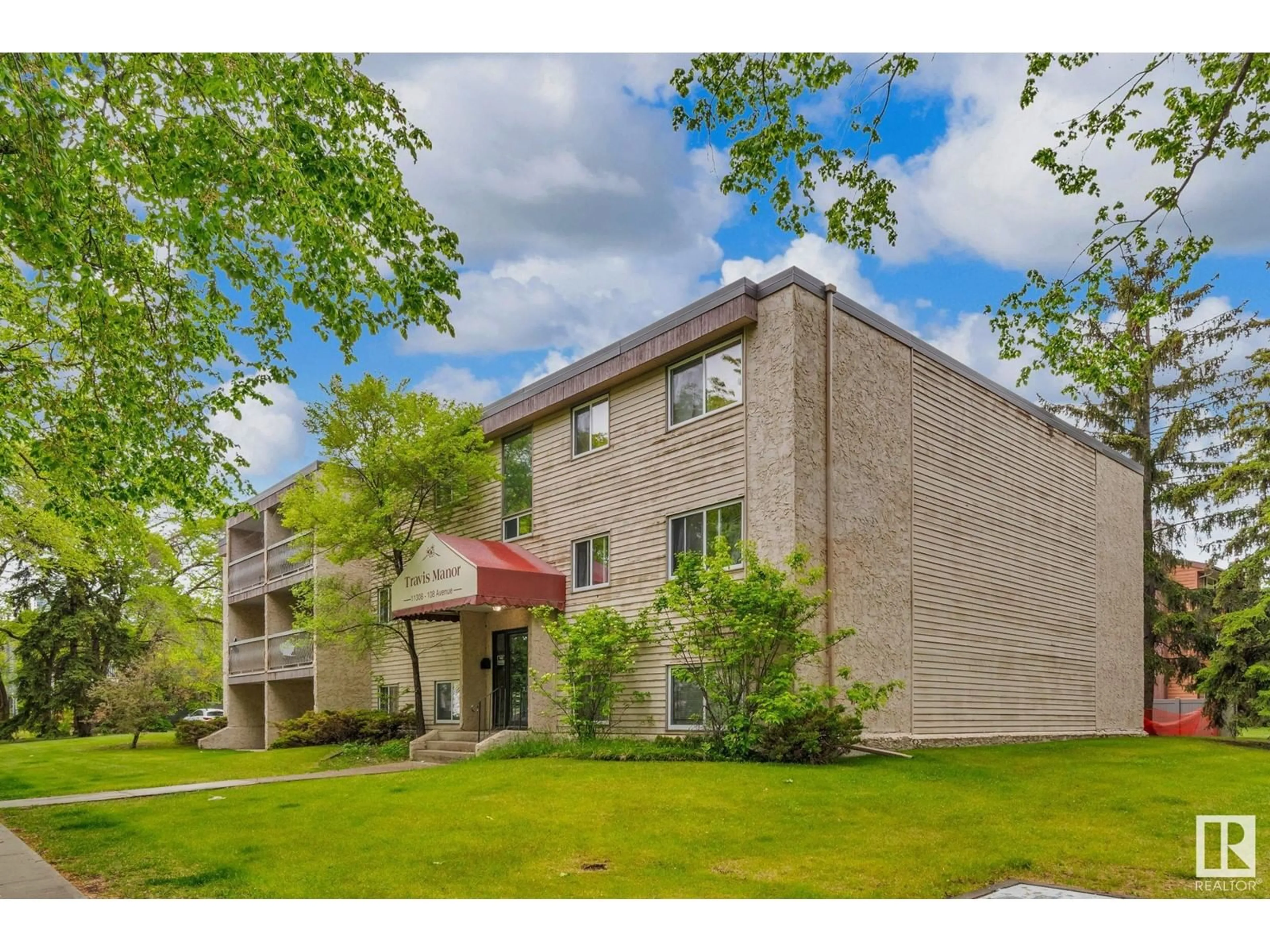 Unknown for 302 - 11308 108 AV, Edmonton Alberta T5H1B6