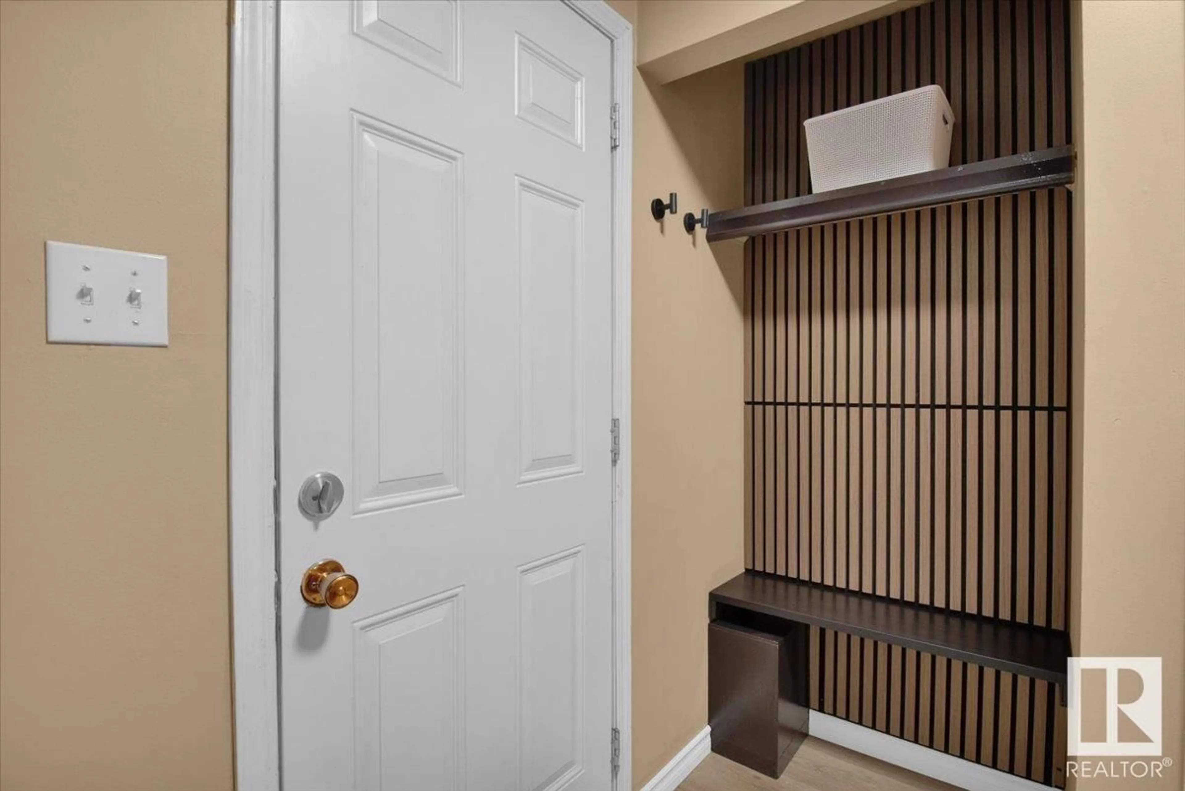 Indoor entryway for 500 - 2908 116A AV, Edmonton Alberta T5W4R7