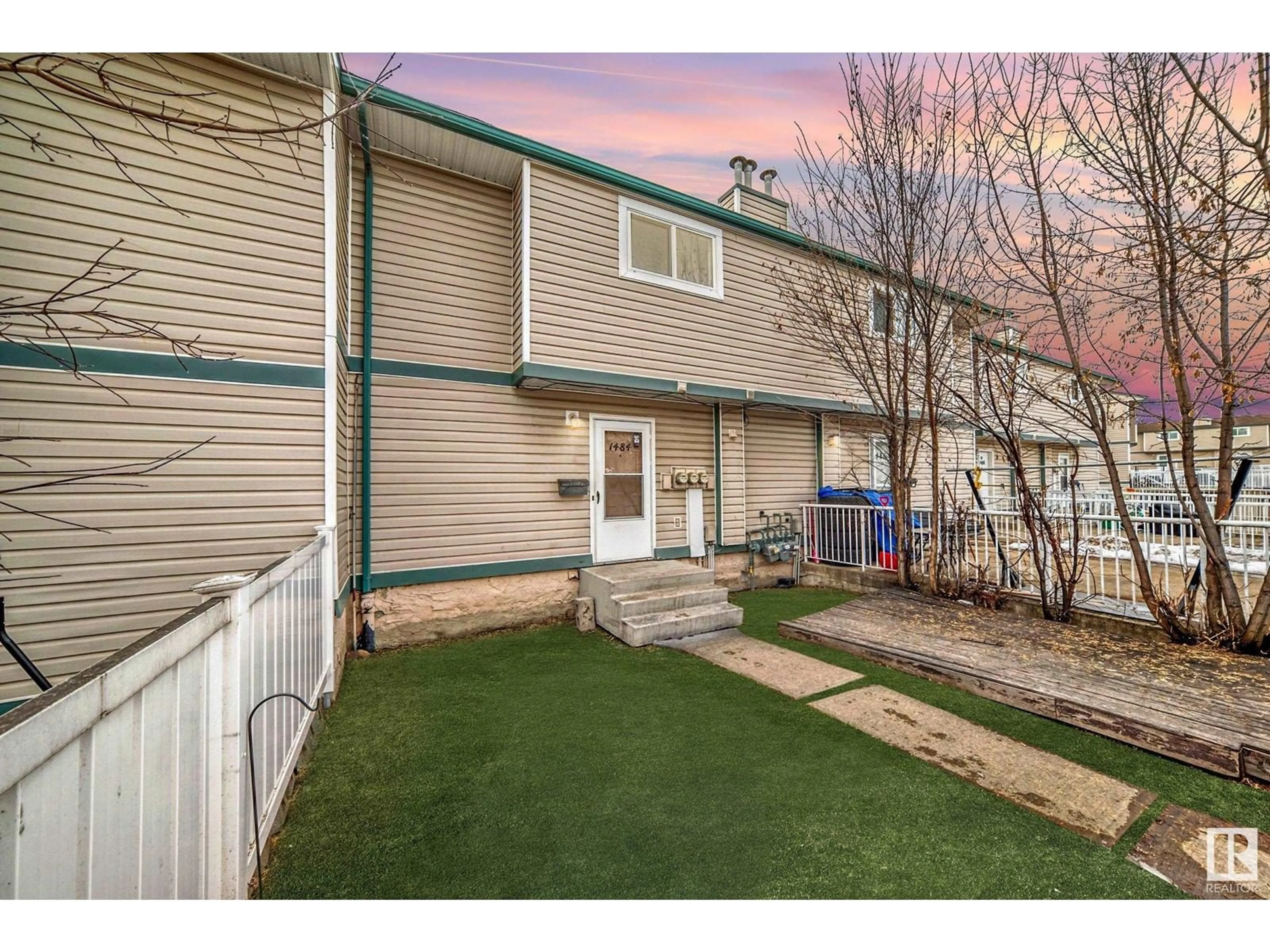Unknown for 8417 29 AV, Edmonton Alberta T6K3M8