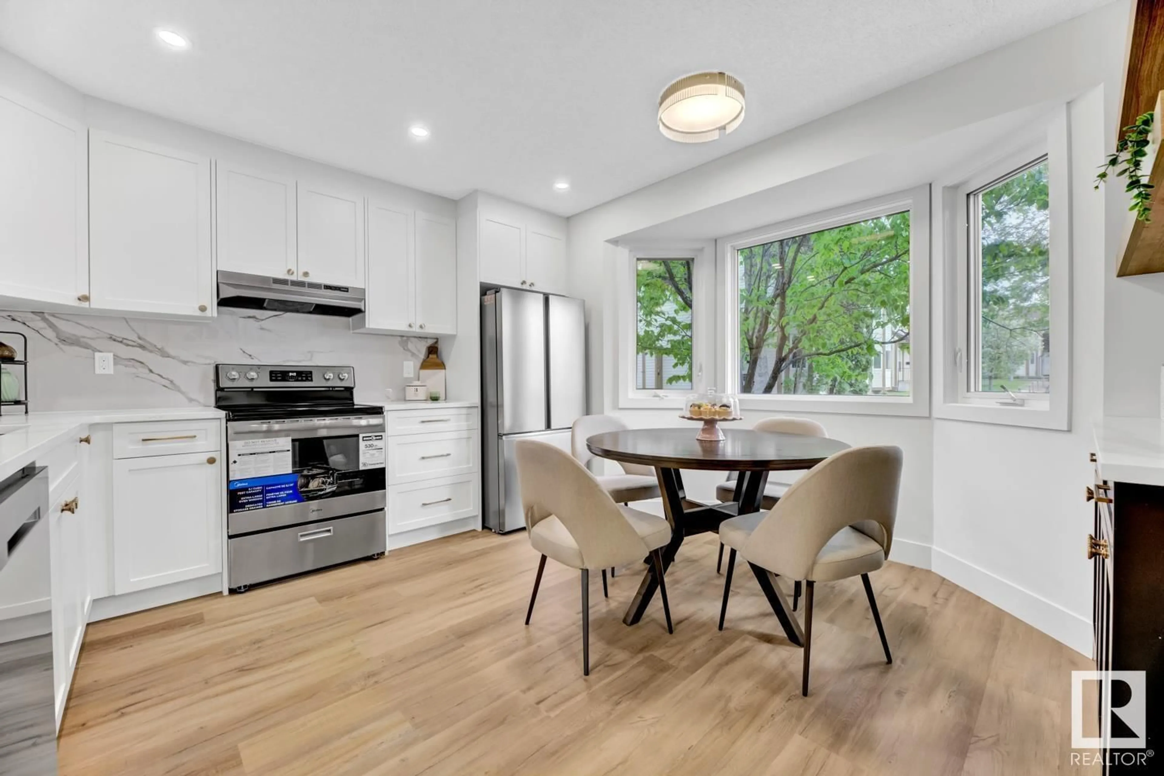 Open concept kitchen, unknown for 6109 38 AV, Edmonton Alberta T6L3Z5