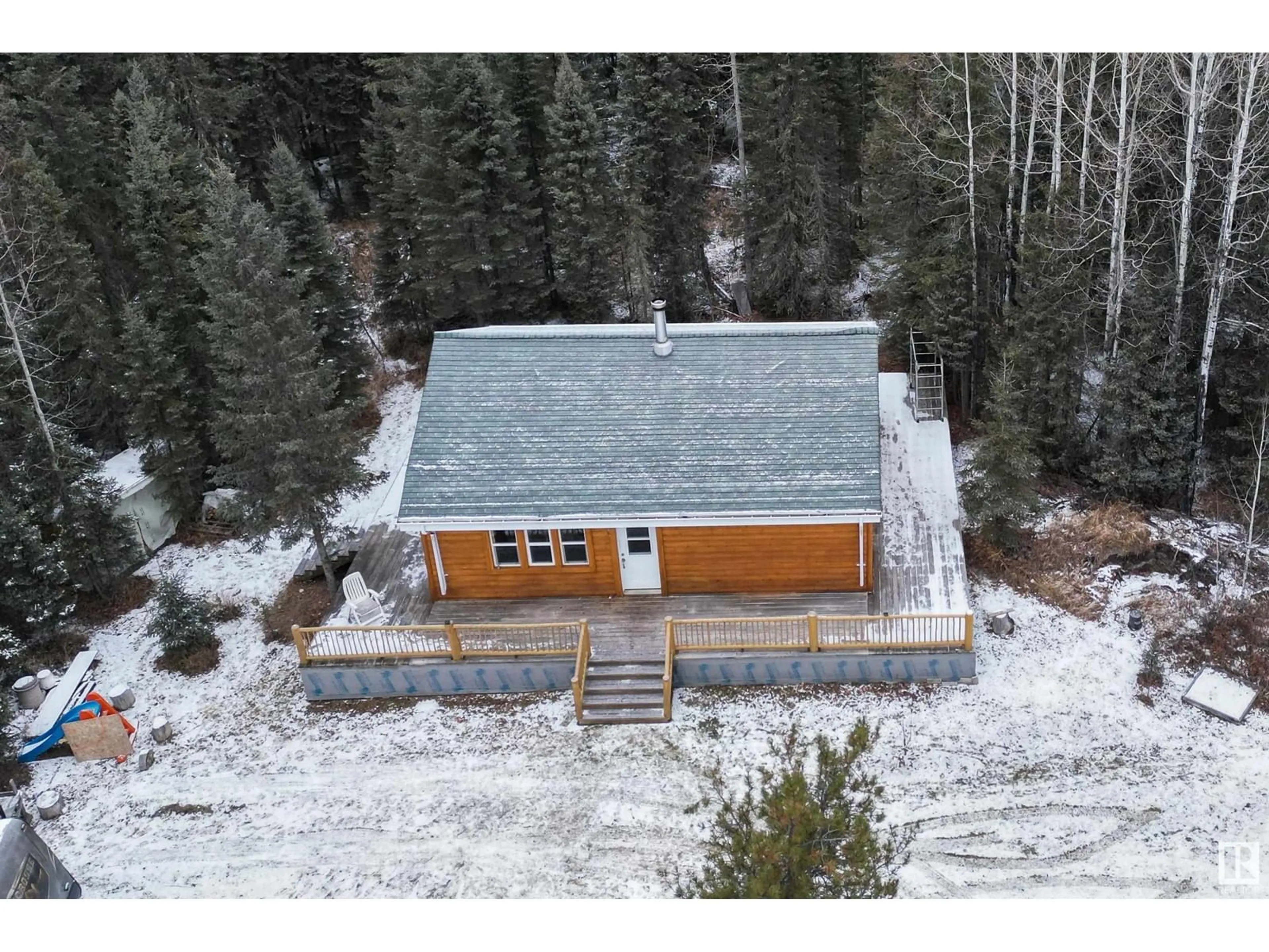 A pic from outside/outdoor area/front of a property/back of a property/a pic from drone, building for 53417 RANGE RD 100, Rural Yellowhead Alberta T0E2M0