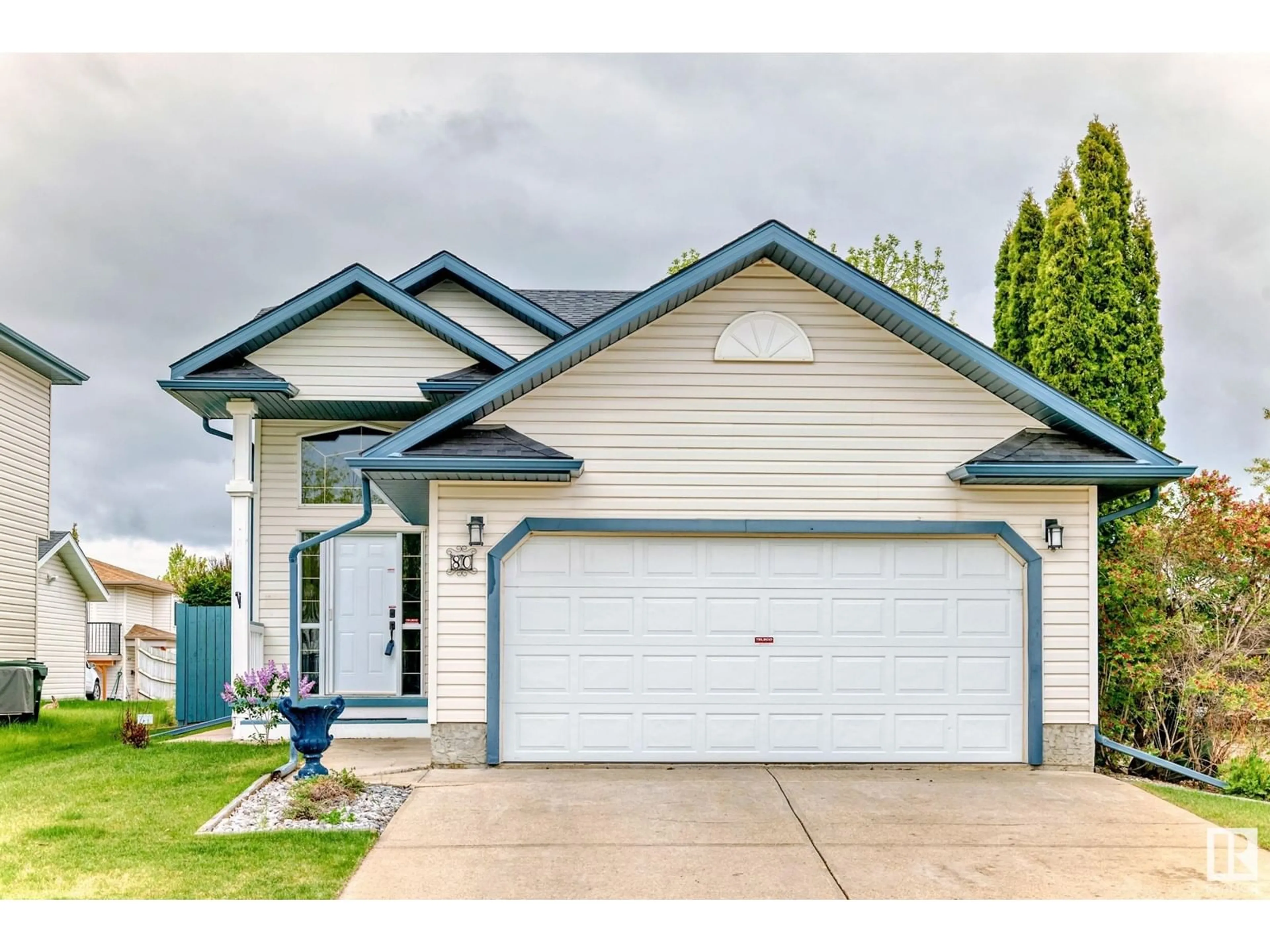 Home with vinyl exterior material, street for 80 CACTUS WY, Sherwood Park Alberta T8H1T2