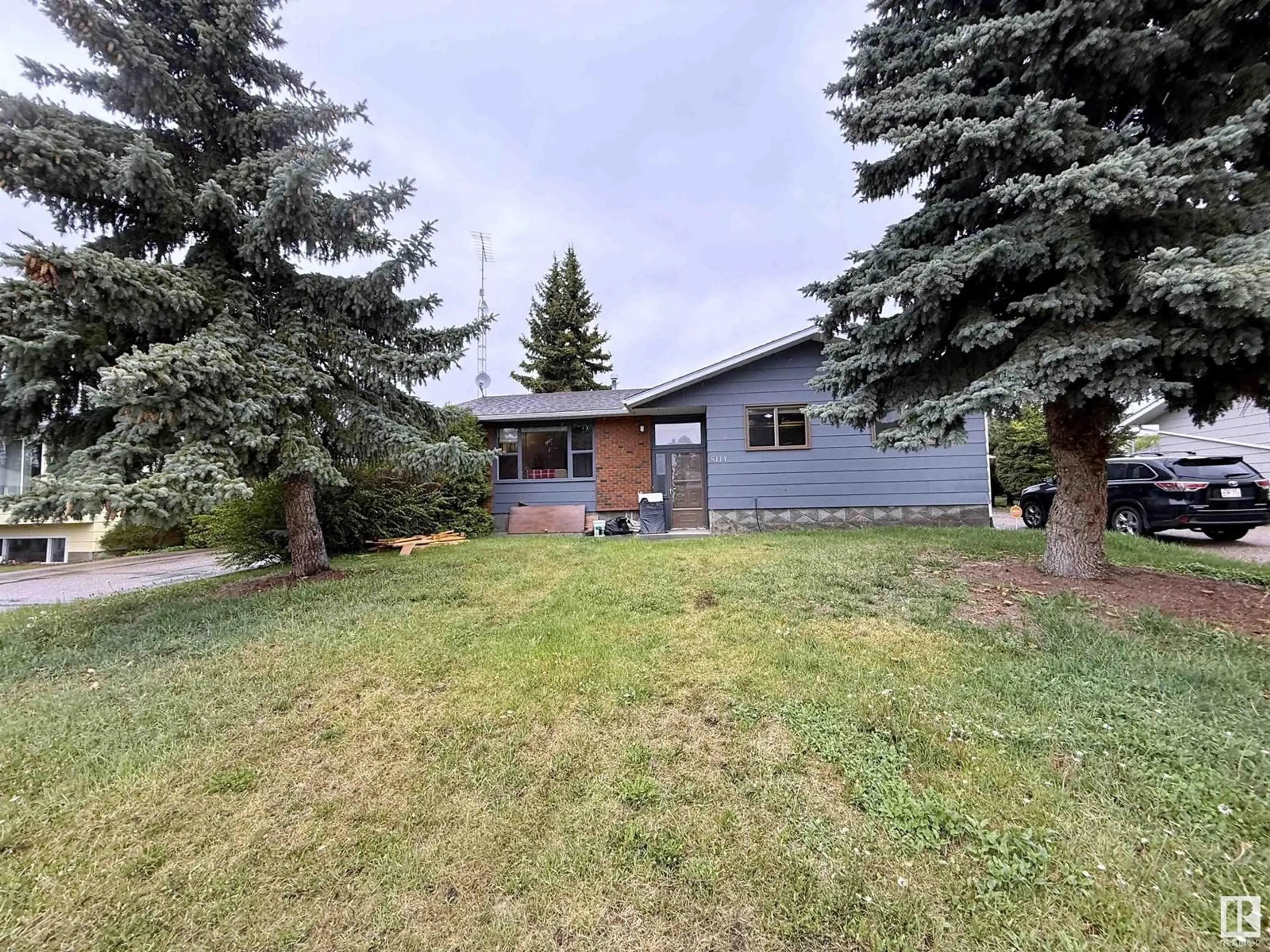 A pic from outside/outdoor area/front of a property/back of a property/a pic from drone, street for 5114 56A AV, Elk Point Alberta T0A1A0