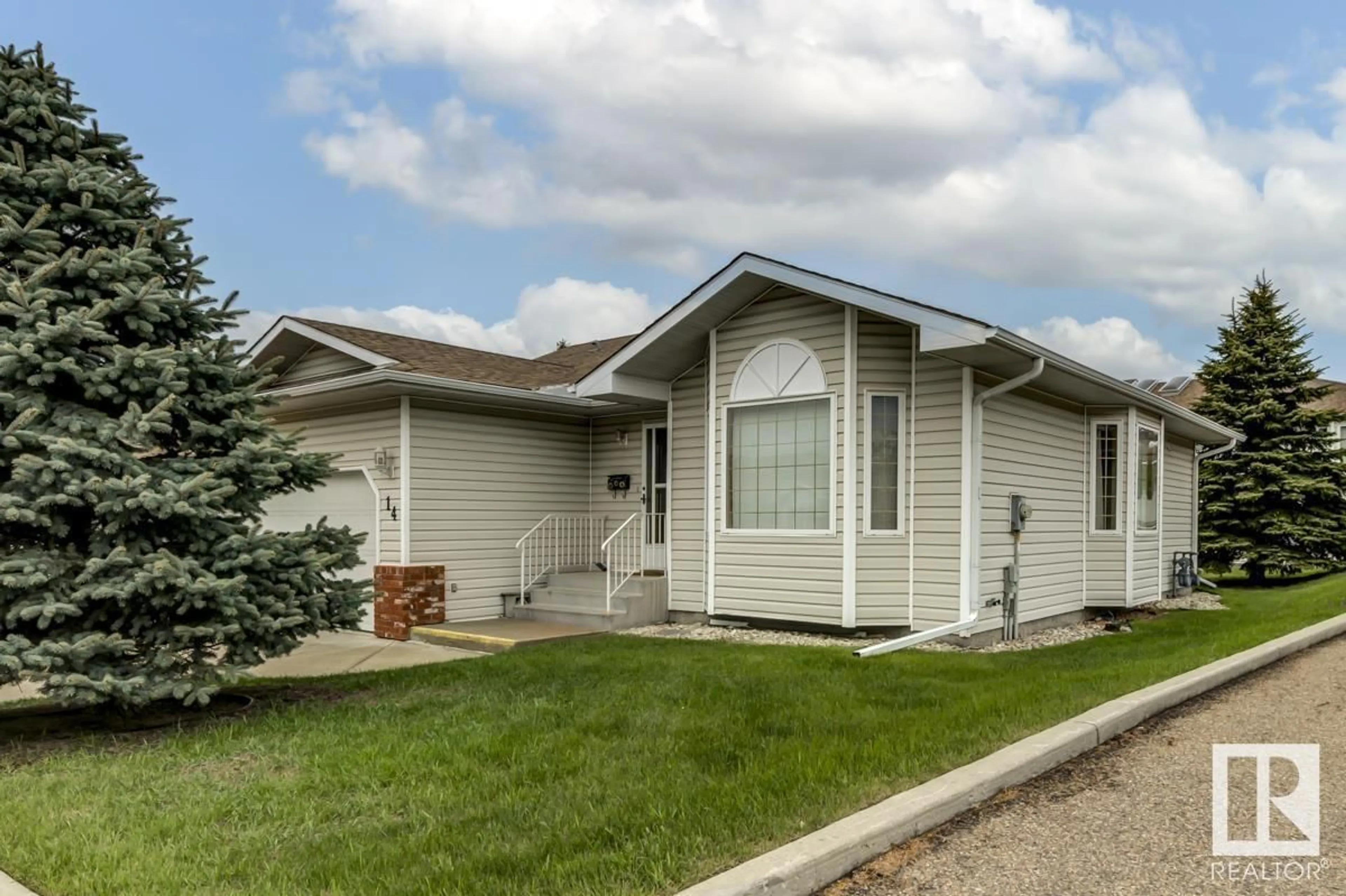 Home with vinyl exterior material, street for 7 - 14 CRANFORD WY, Sherwood Park Alberta T8H5W5
