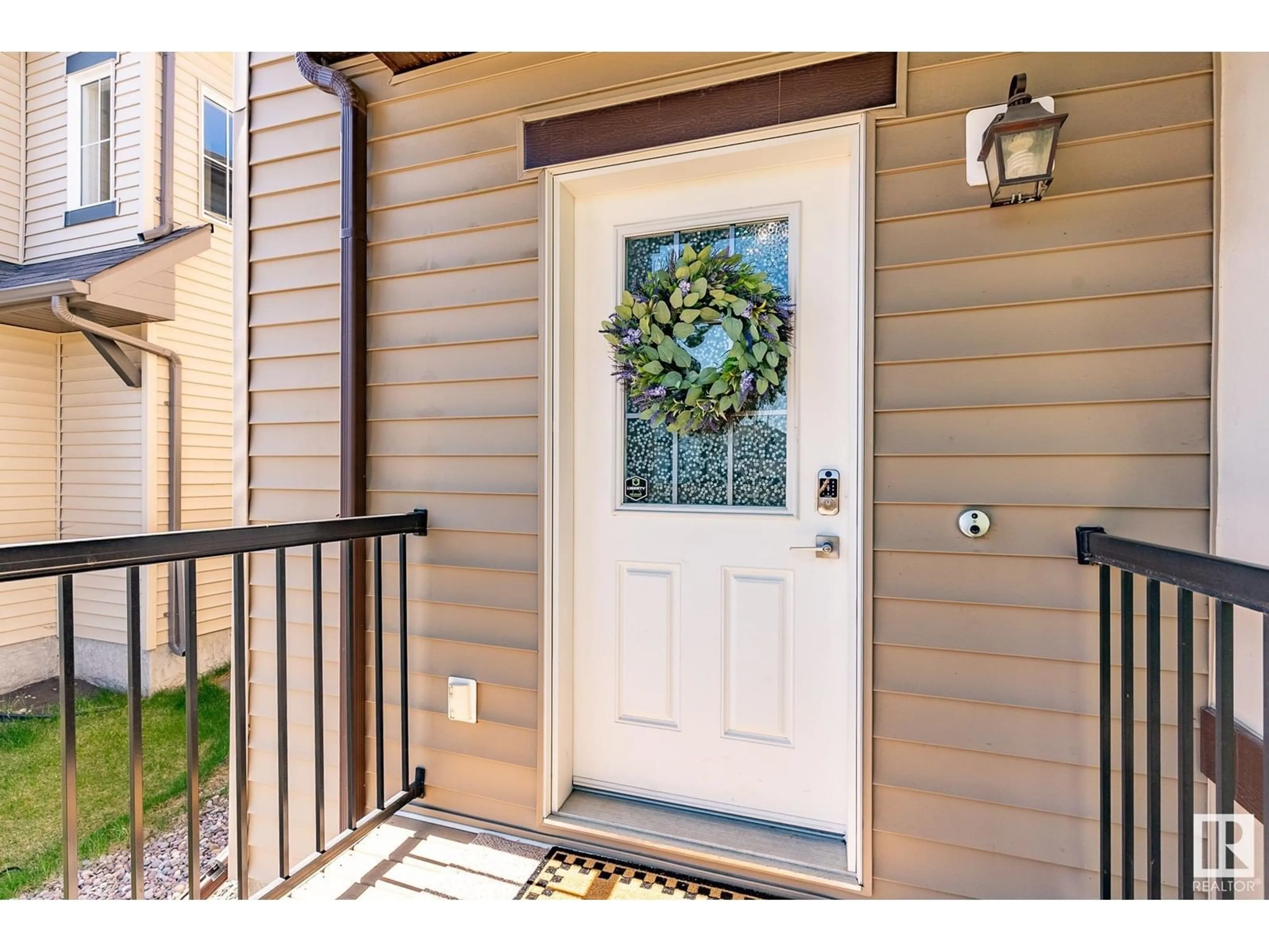 Indoor entryway for SW - 1624 57 ST, Edmonton Alberta T6X1P9