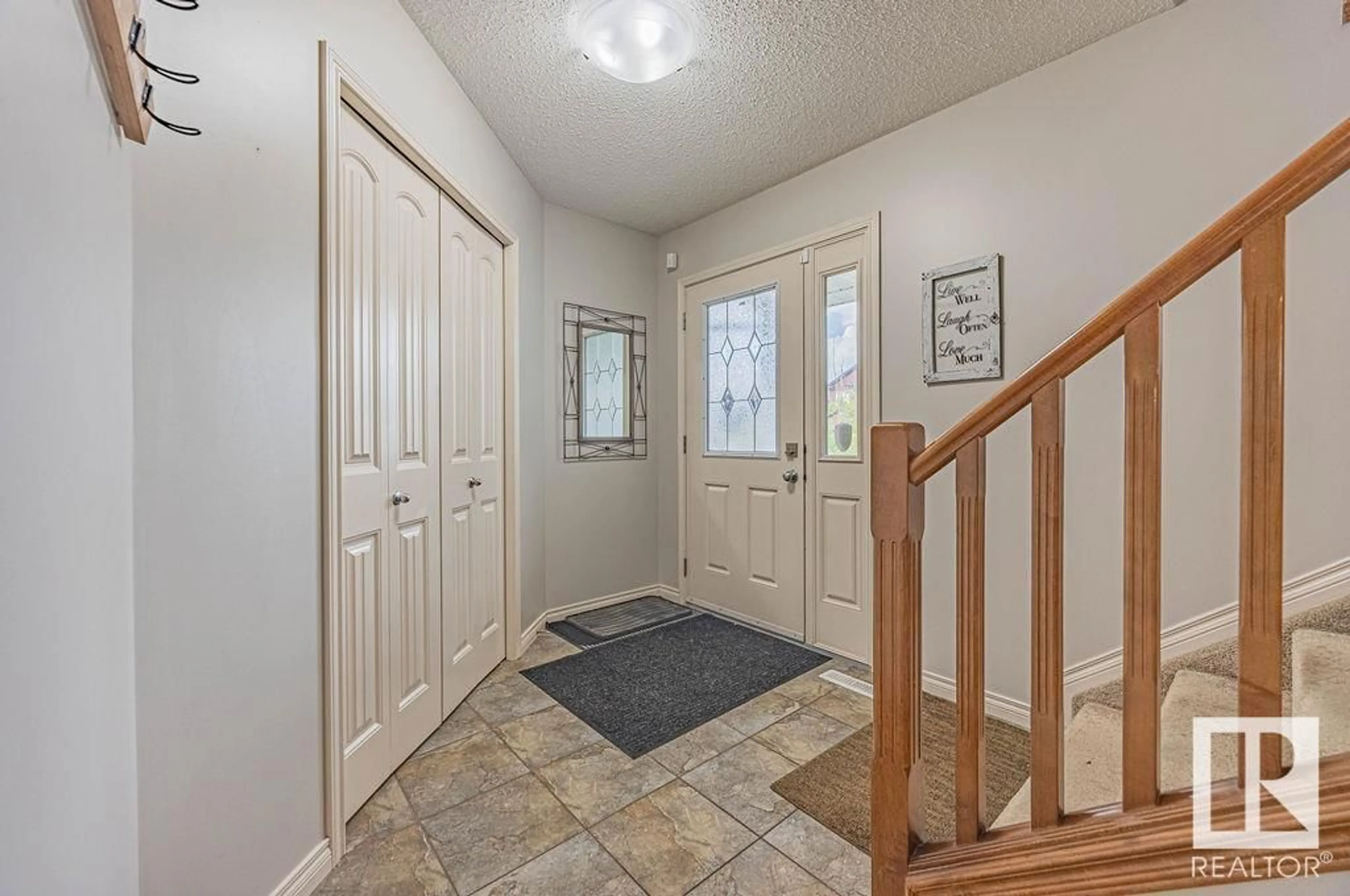 Indoor entryway for 21 ASHTON GA, Spruce Grove Alberta T7X0H9