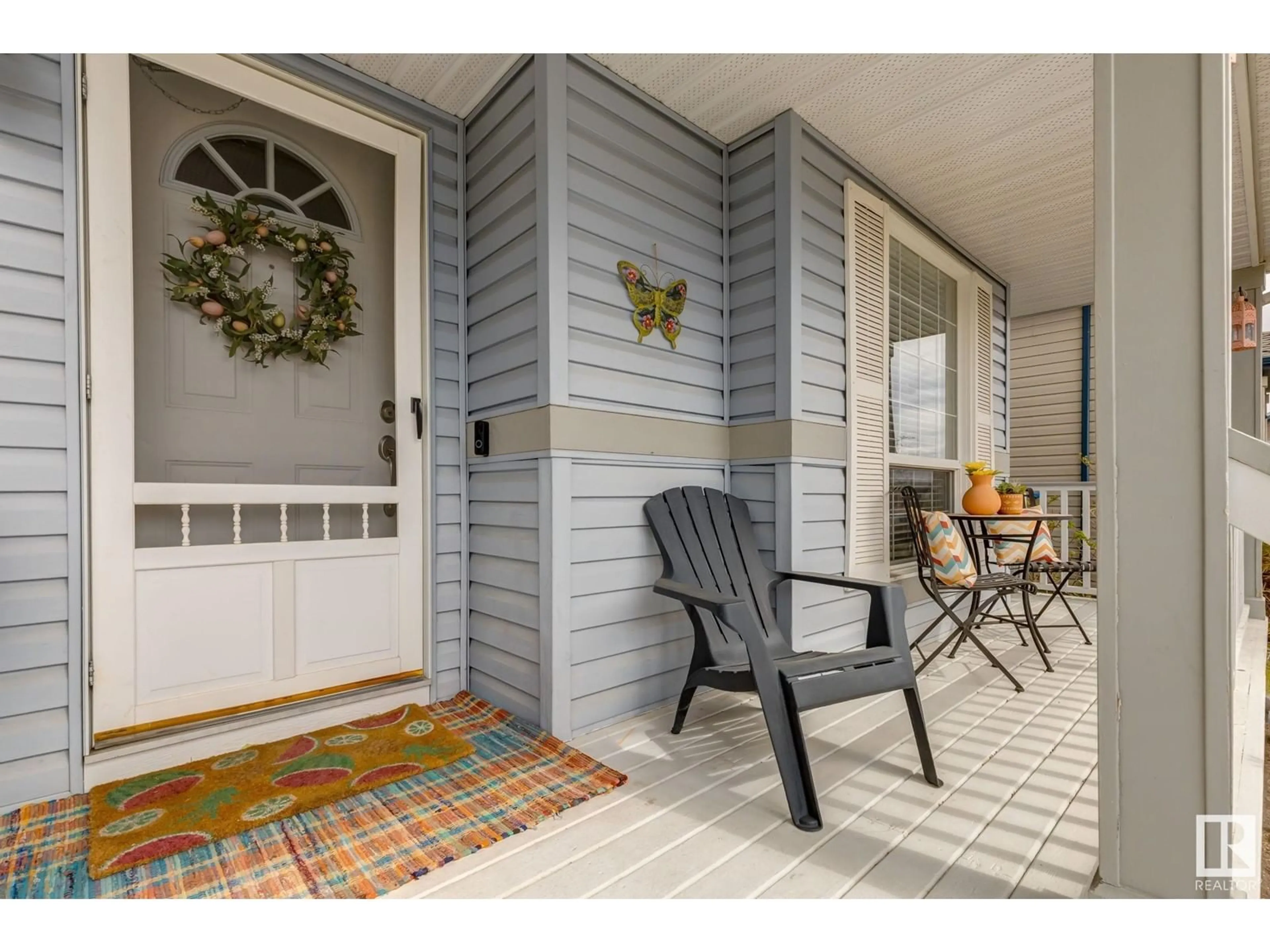 Indoor entryway for 3908 160 AV, Edmonton Alberta T5Y3J7