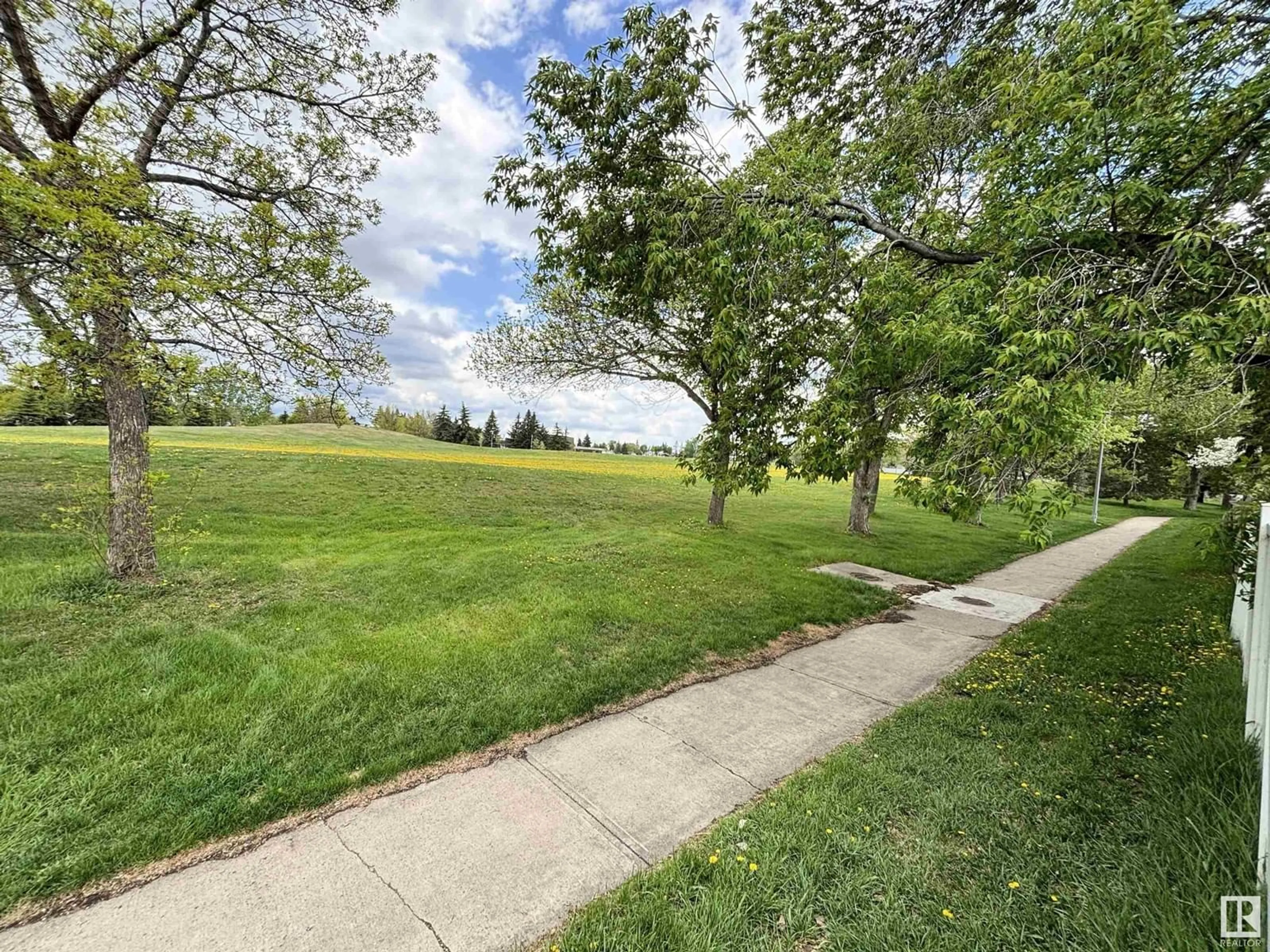 A pic from outside/outdoor area/front of a property/back of a property/a pic from drone, unknown for 7115 12 AV, Edmonton Alberta T6K3H6