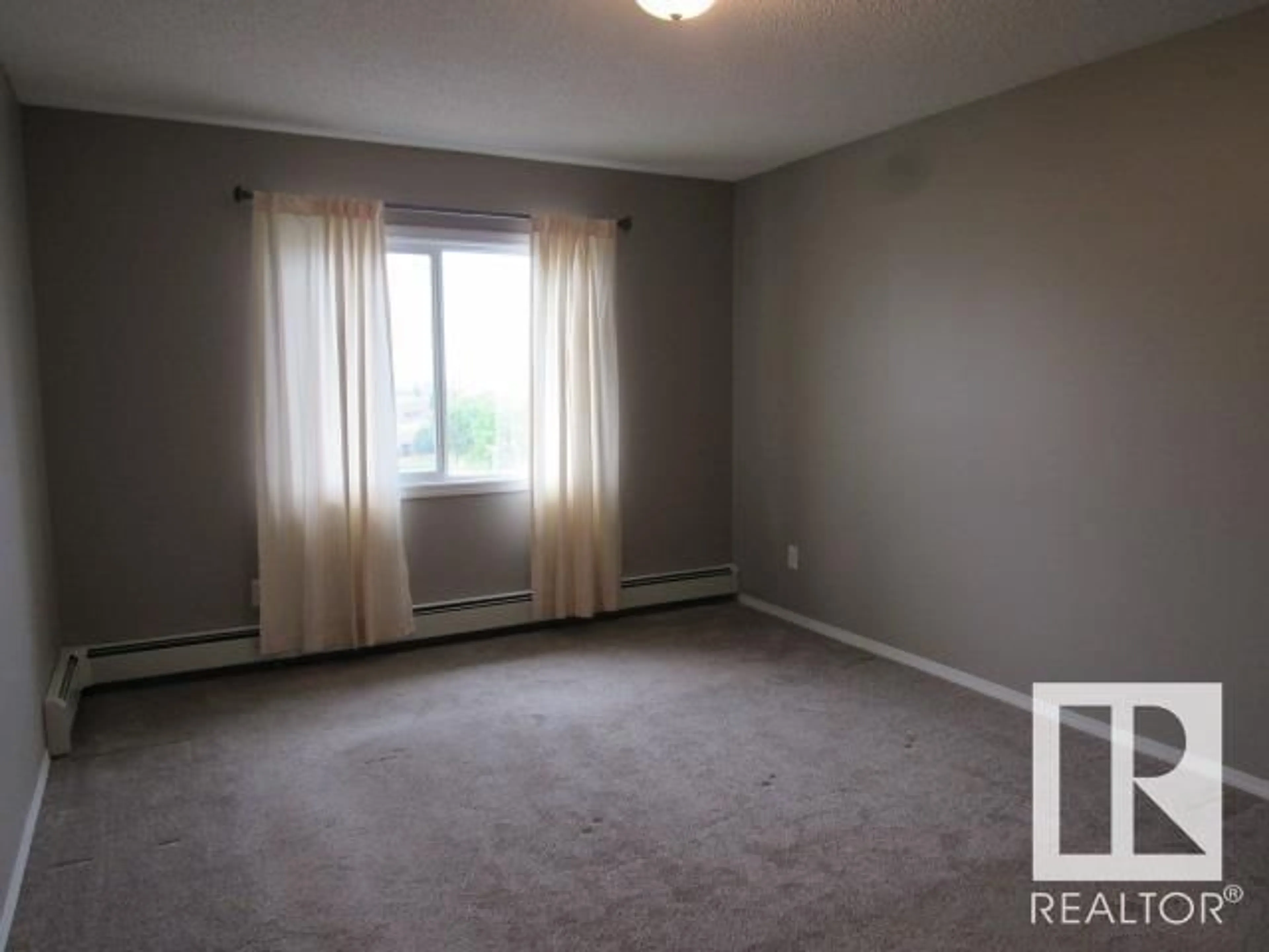 A pic of a room for 505 9910 107 ST, Morinville Alberta T8R0A3