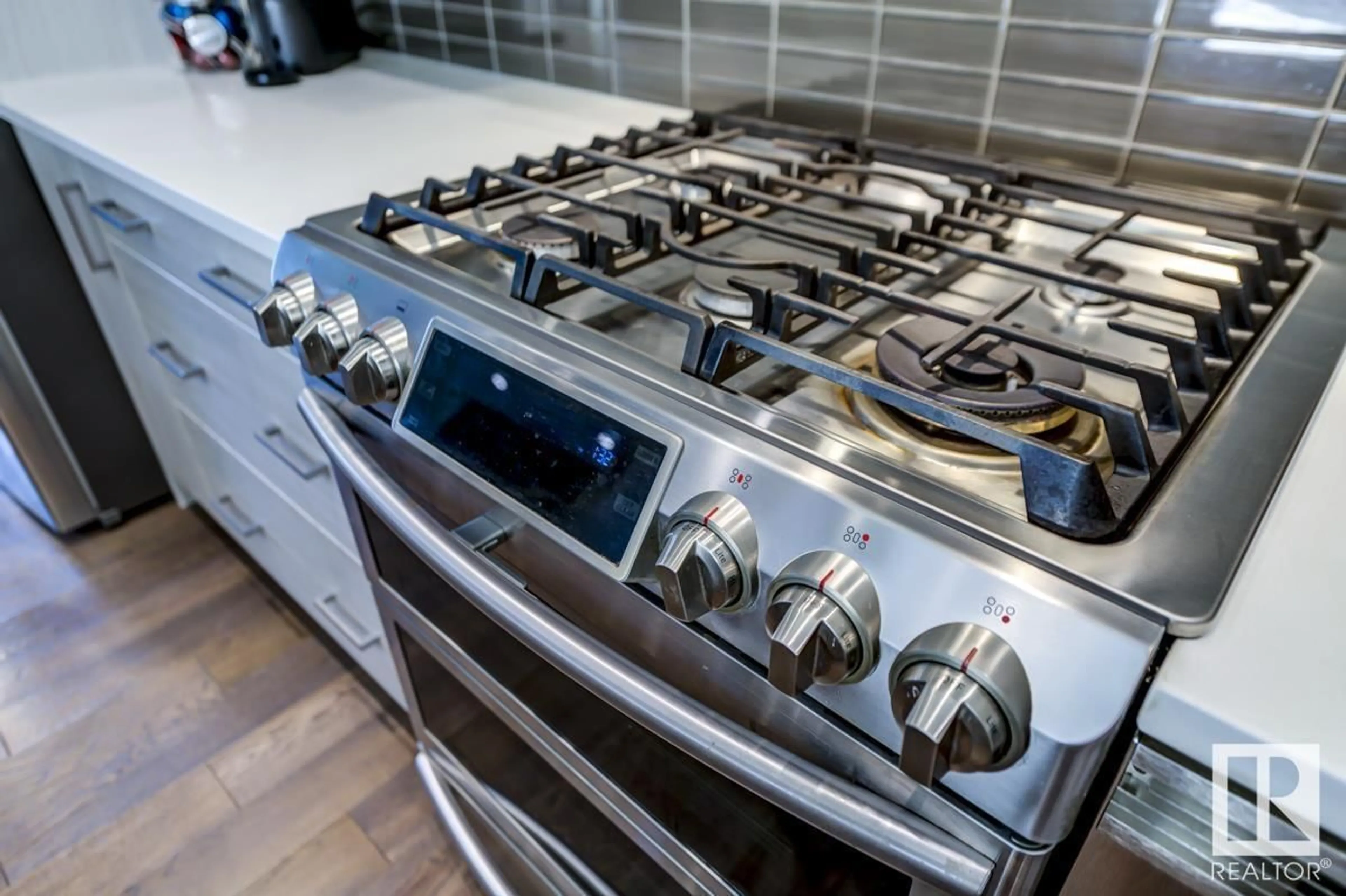 Contemporary kitchen, ceramic/tile floor for NW - 8727 77 AV, Edmonton Alberta T6C0L6