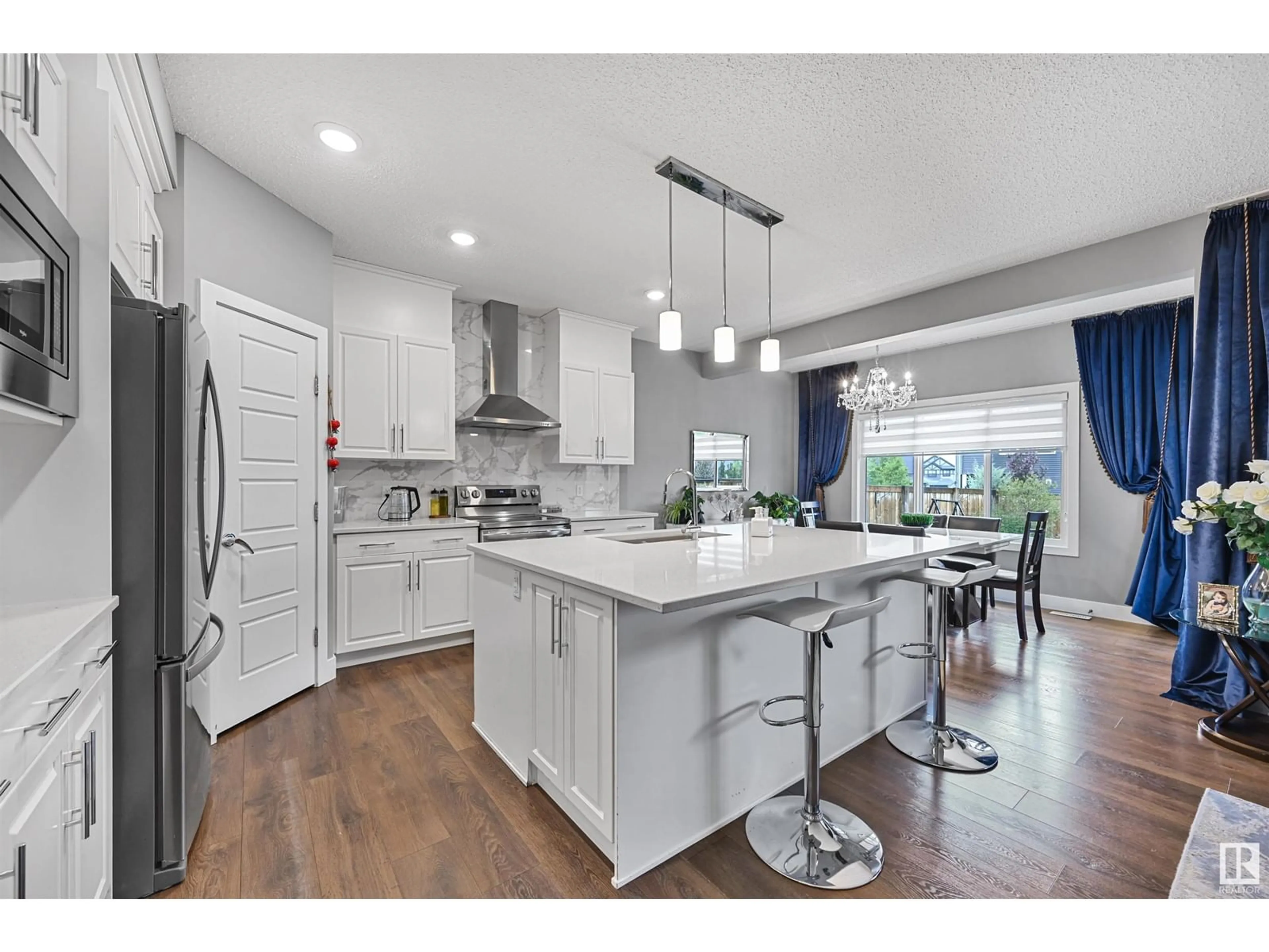 Open concept kitchen, unknown for SW - 3625 KESWICK BV, Edmonton Alberta T6W3S5