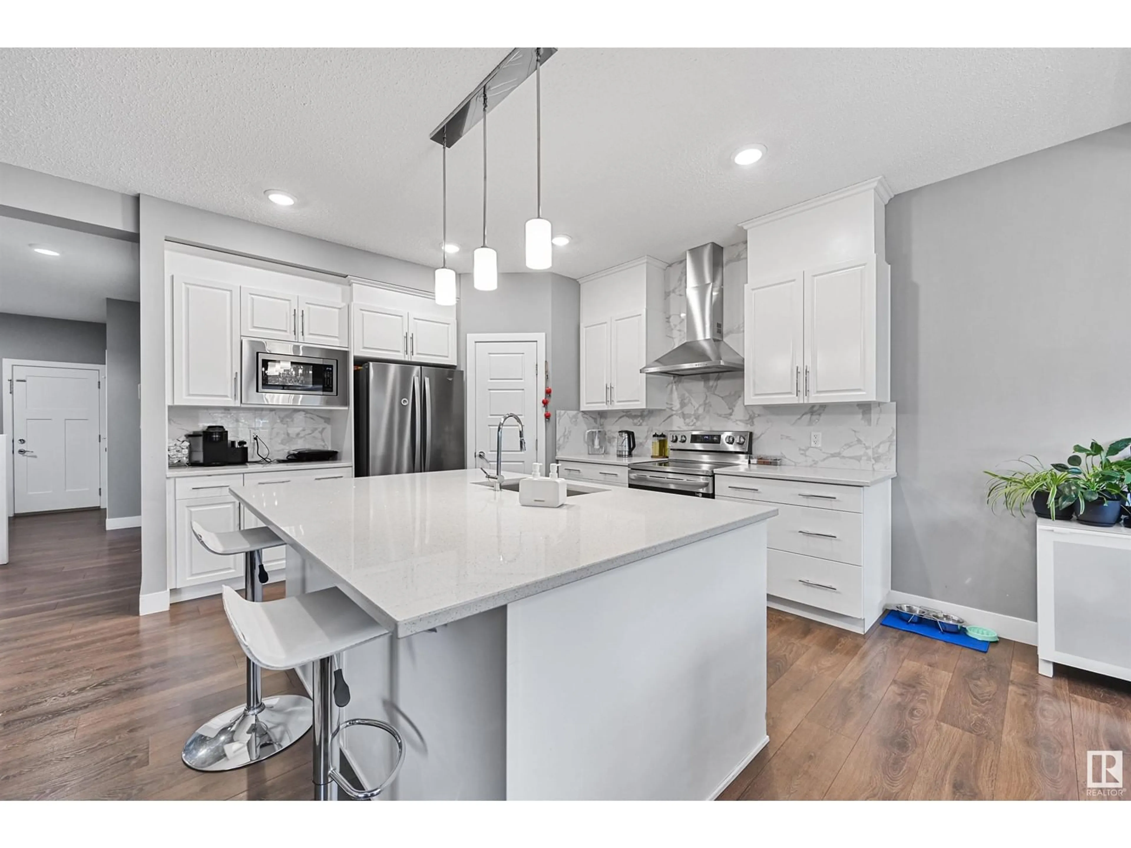 Open concept kitchen, unknown for SW - 3625 KESWICK BV, Edmonton Alberta T6W3S5