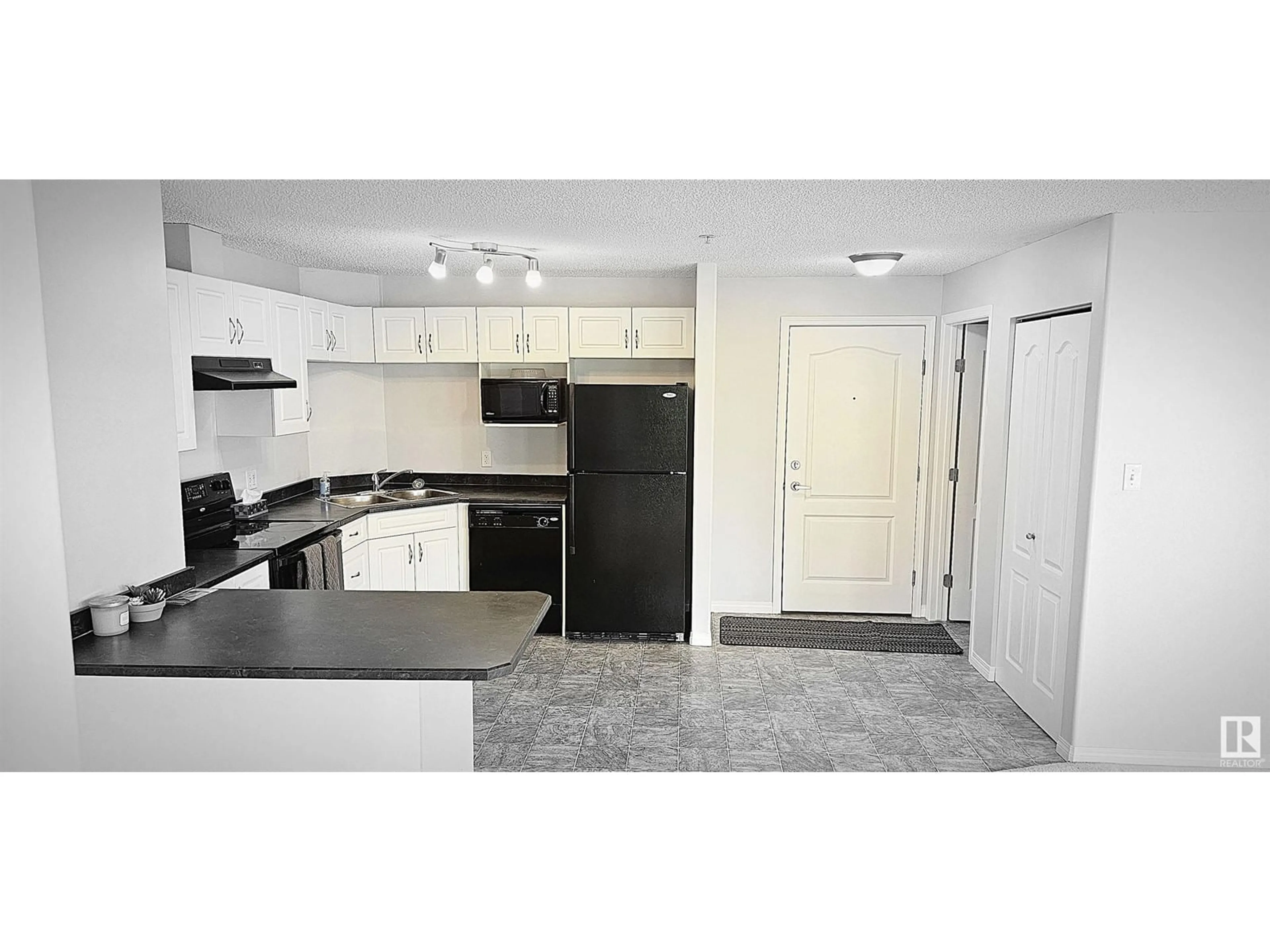 Standard kitchen, unknown for 1310 CLAREVIEW STATION DR, Edmonton Alberta T5Y0E6