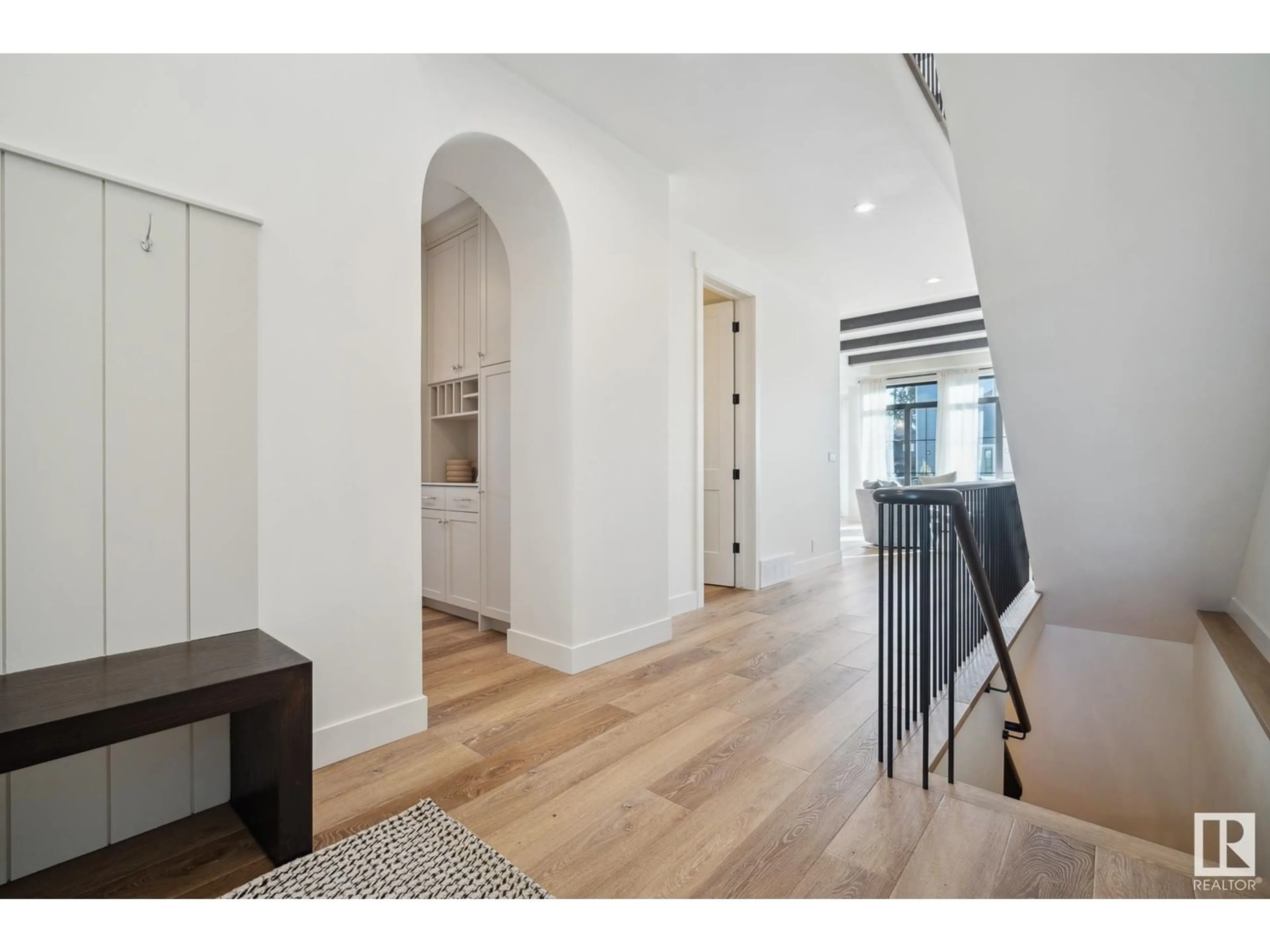 Indoor entryway for 12 NEWBURY CI, Sherwood Park Alberta T8B0E8