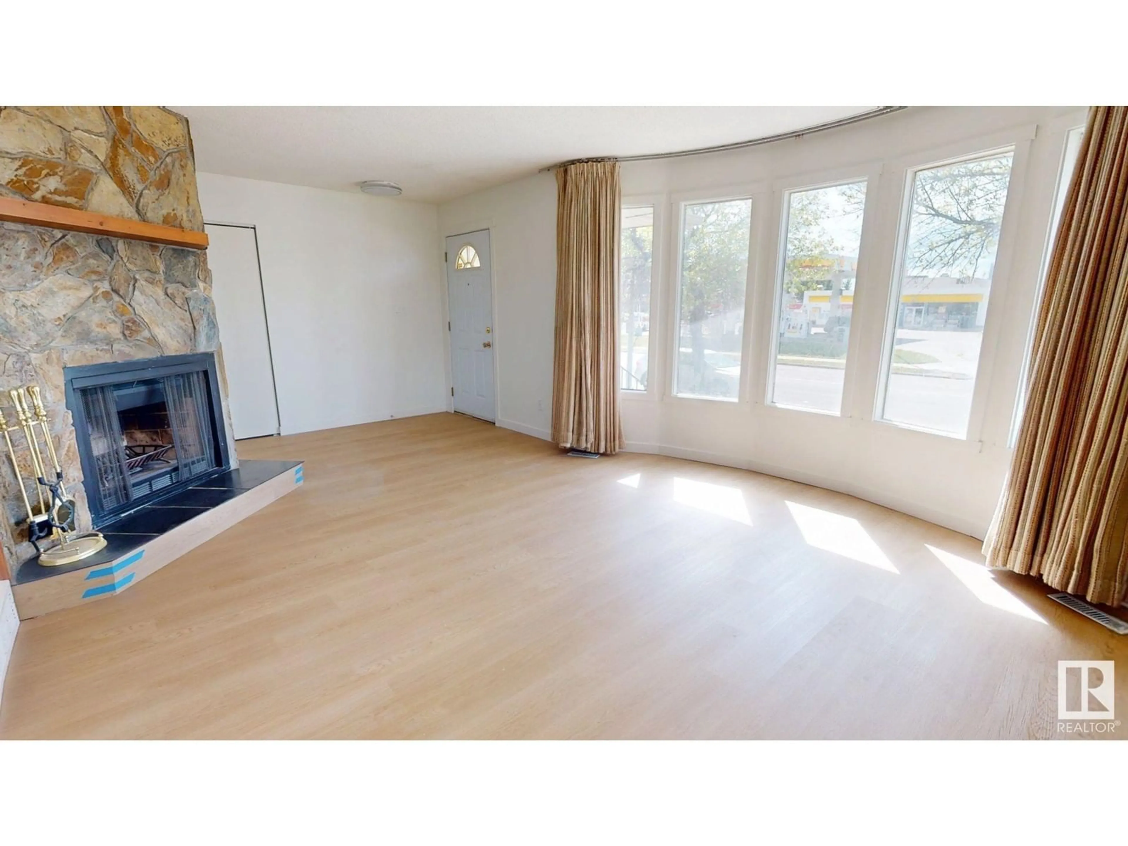 A pic of a room for 6637 POPLAR DR, Grande Prairie Alberta T8W1C8