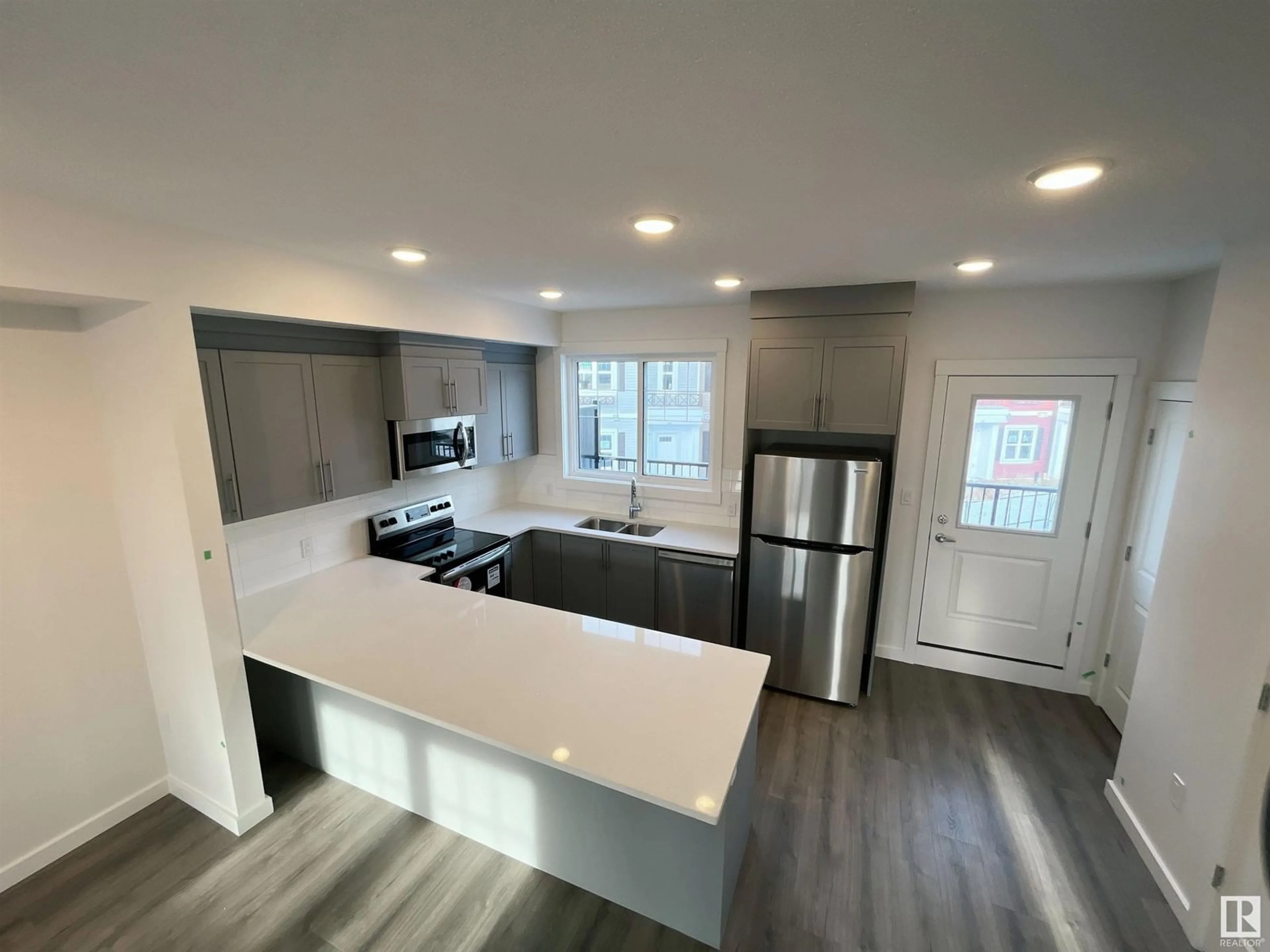 Open concept kitchen, unknown for #3 - 903 CRYSTALLINA NERA WY, Edmonton Alberta T5Z0N6
