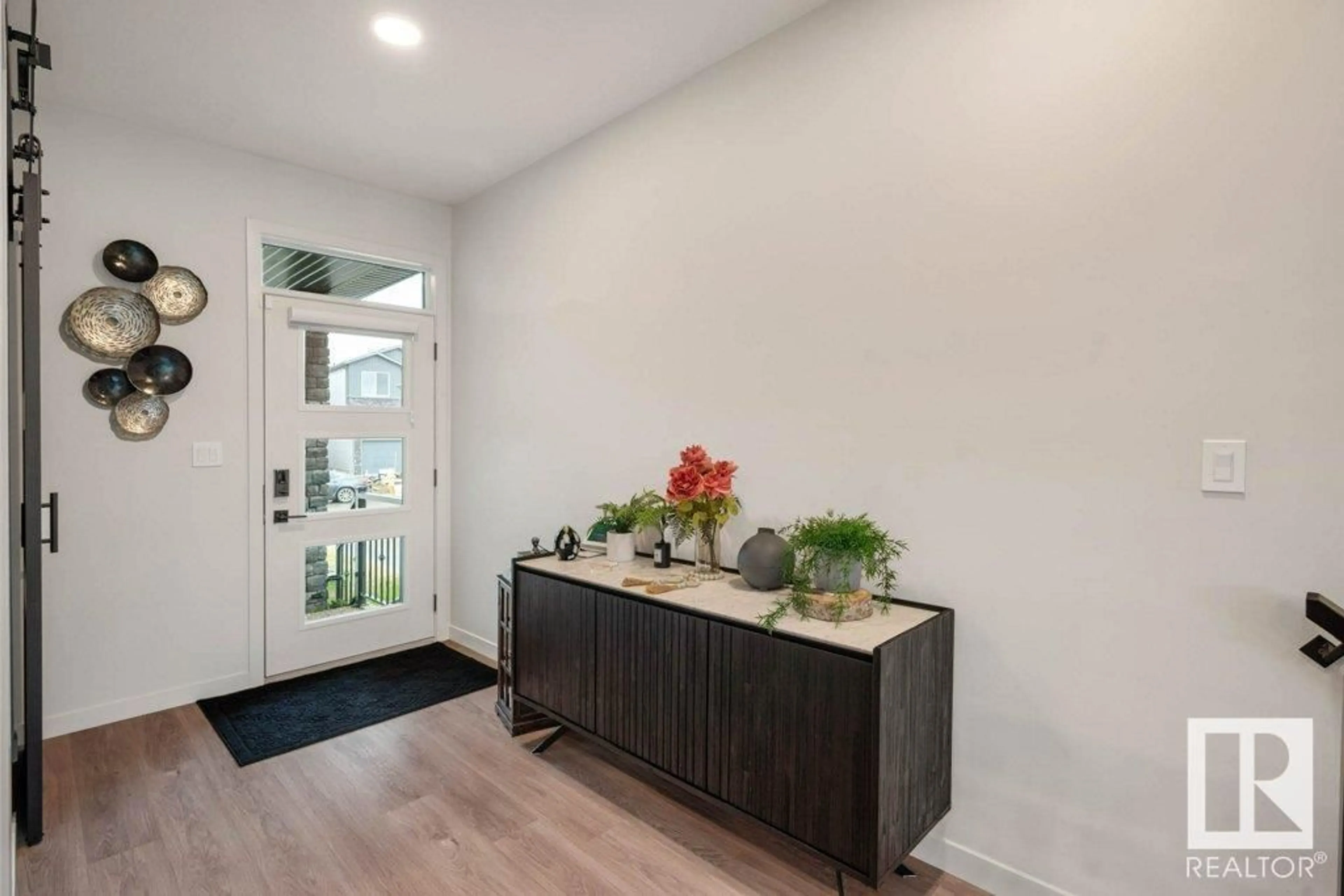 Indoor entryway for 57 GLADSTONE BN, Spruce Grove Alberta T7X2X6