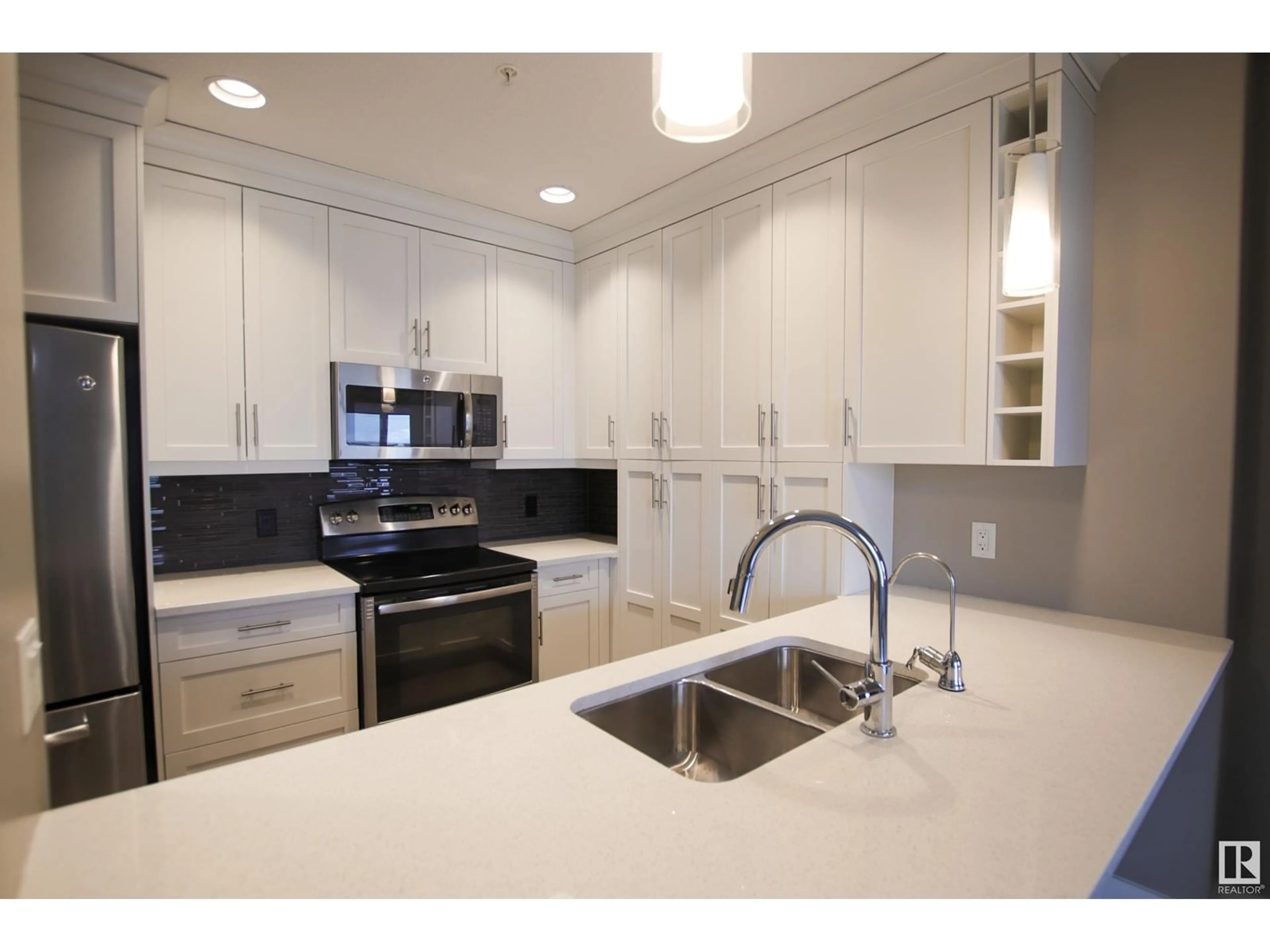 Open concept kitchen, ceramic/tile floor for #513 - 11080 ELLERSLIE RD, Edmonton Alberta T6W2C2