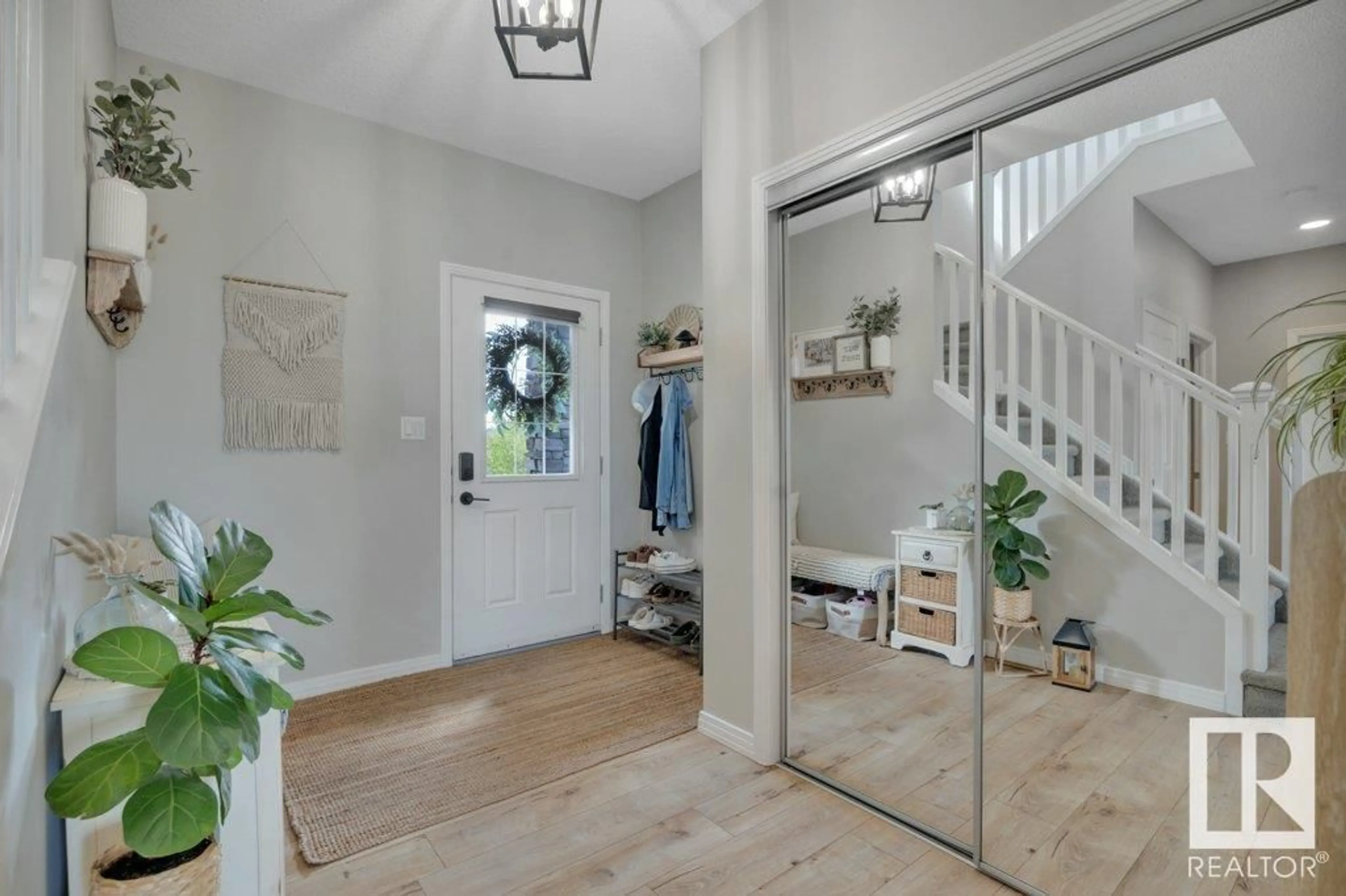 Indoor entryway for 530 REYNALDS WD, Leduc Alberta T9E0T2