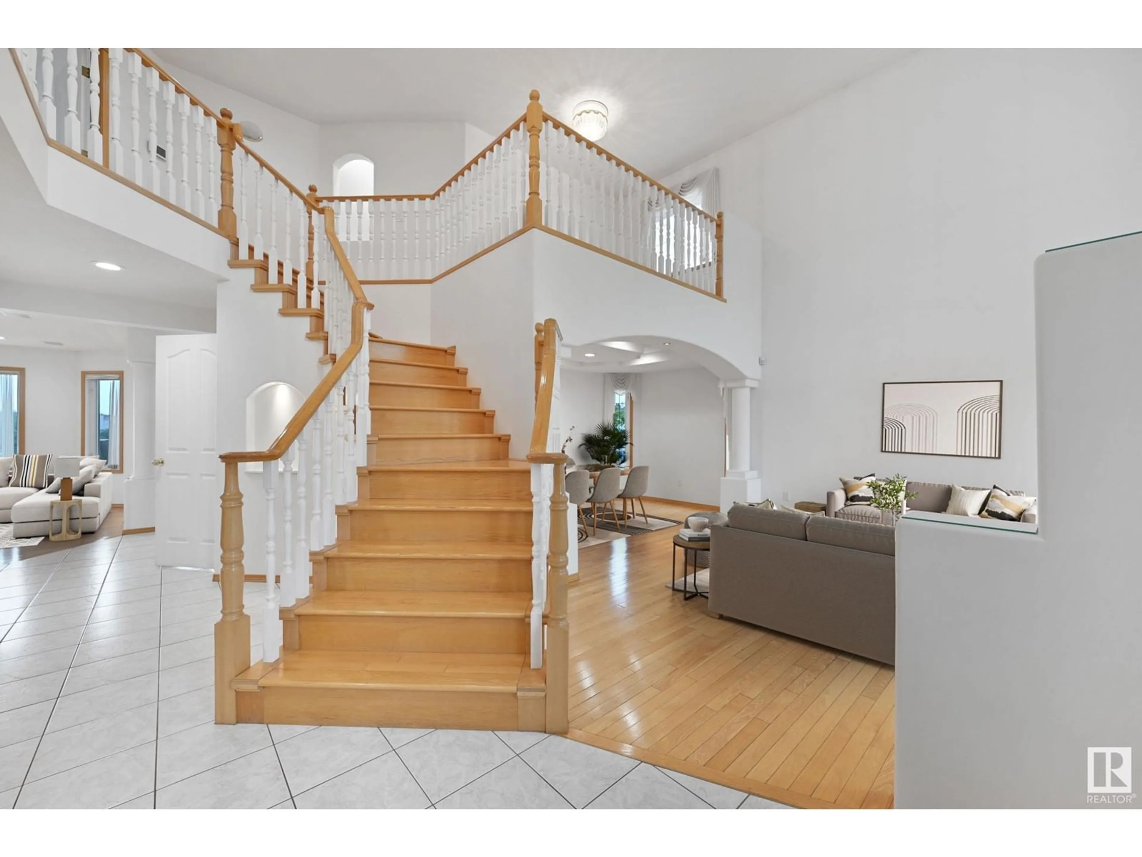 Indoor foyer for NW - 15507 59 ST, Edmonton Alberta T5Y2V5