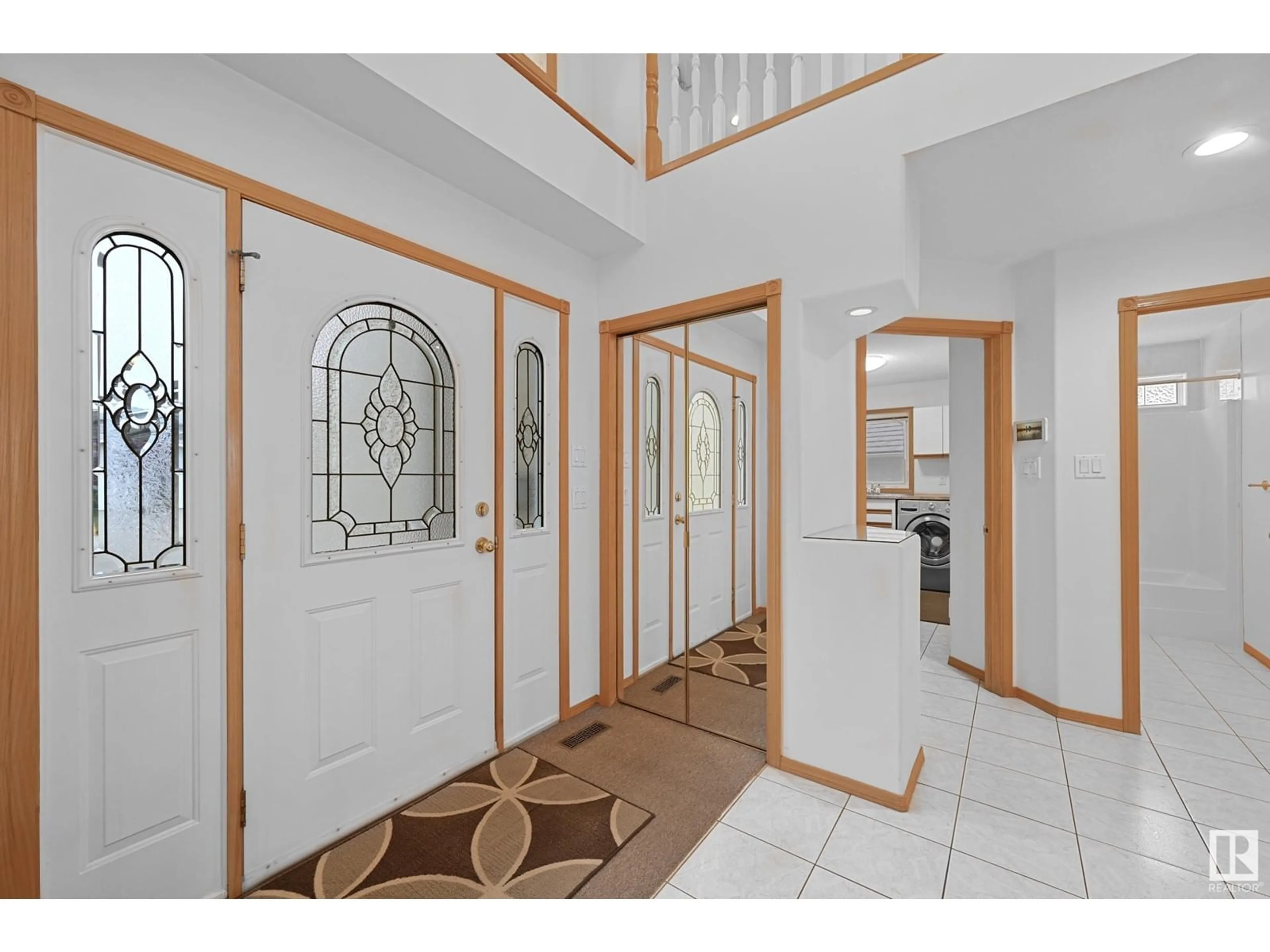 Indoor foyer for NW - 15507 59 ST, Edmonton Alberta T5Y2V5